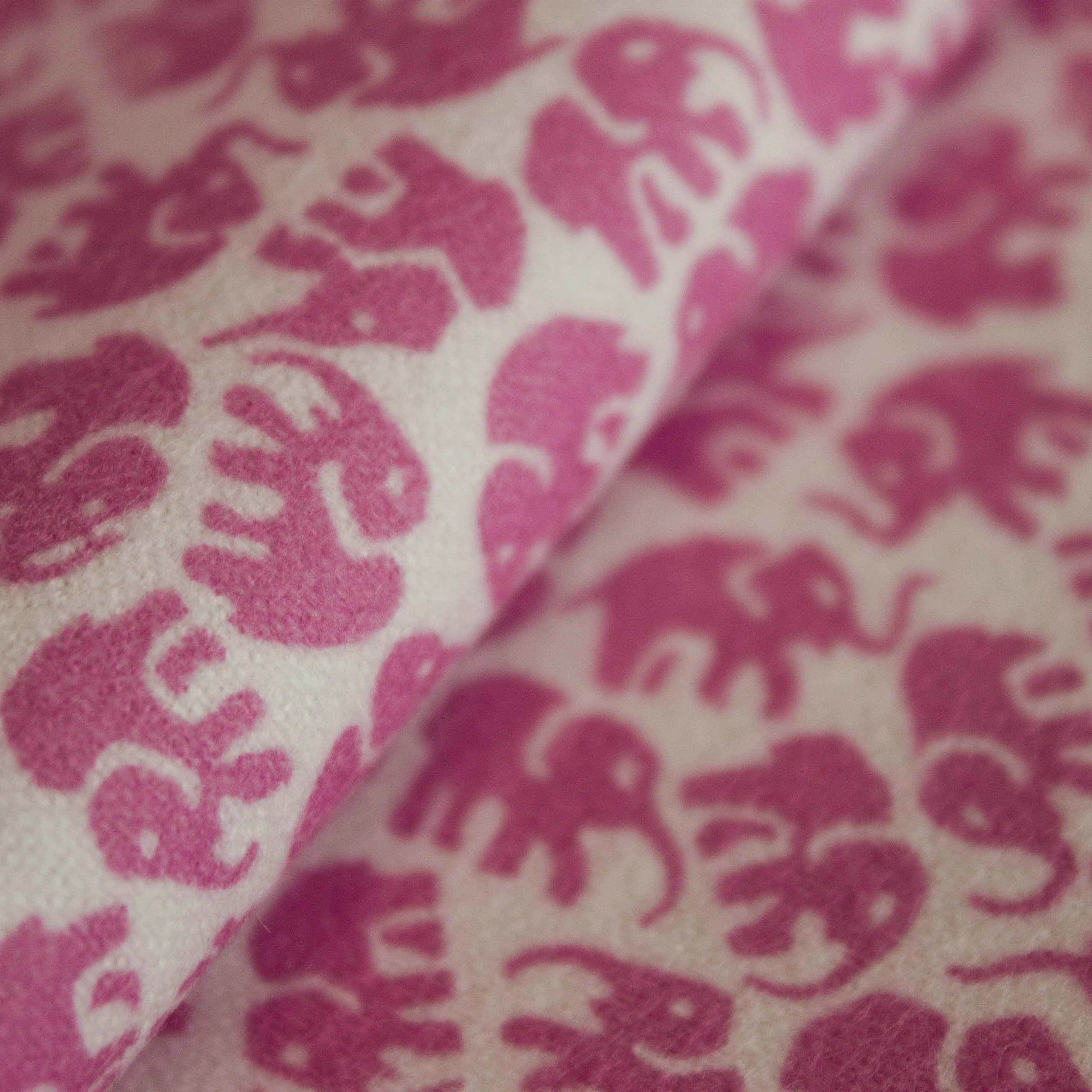 Flanel met roze olifantjes