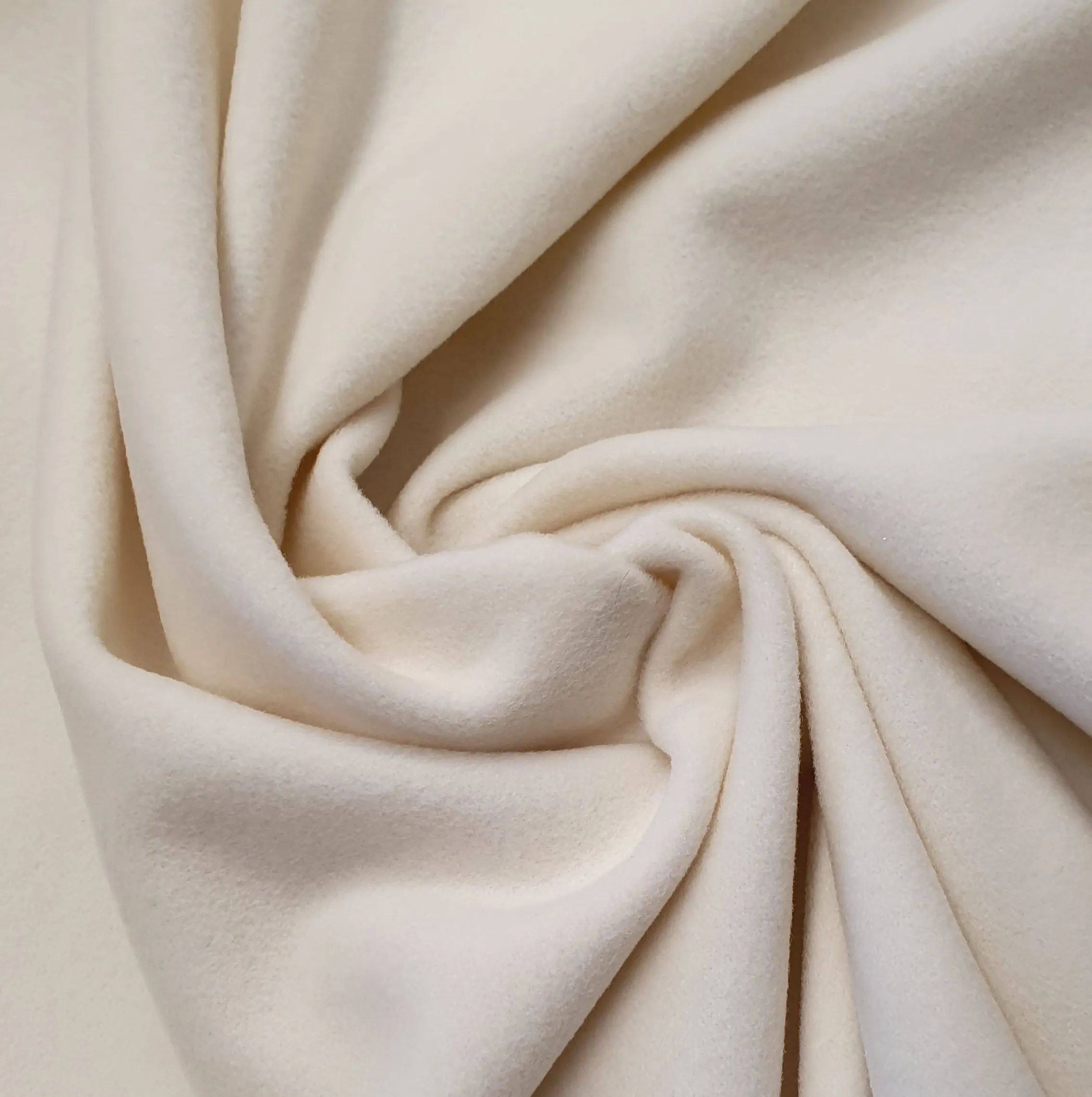 Wol cashmere mantelstof in ecru (wolwit) - Lorré