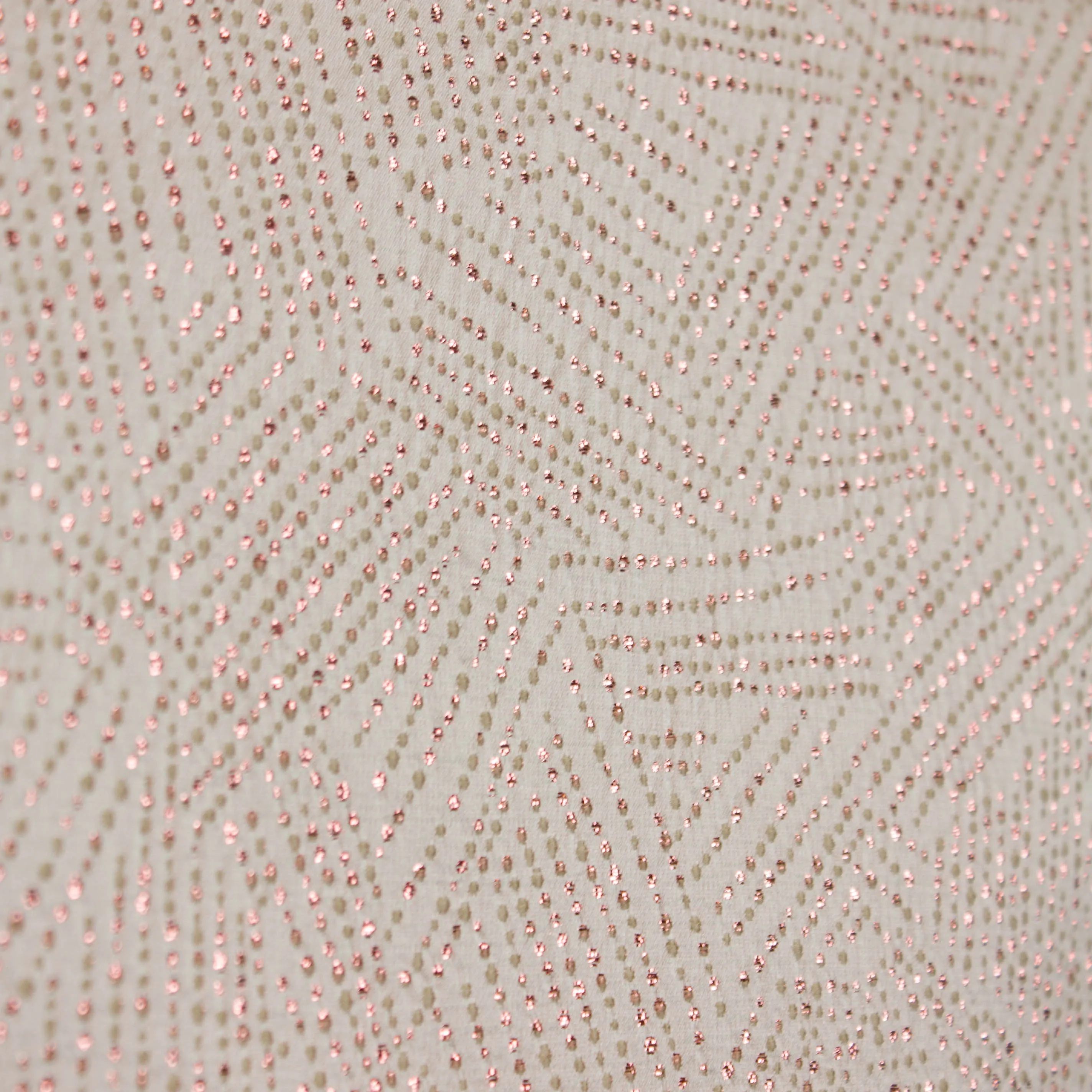 Roze jacquard met glinsterend bolletjespatroon