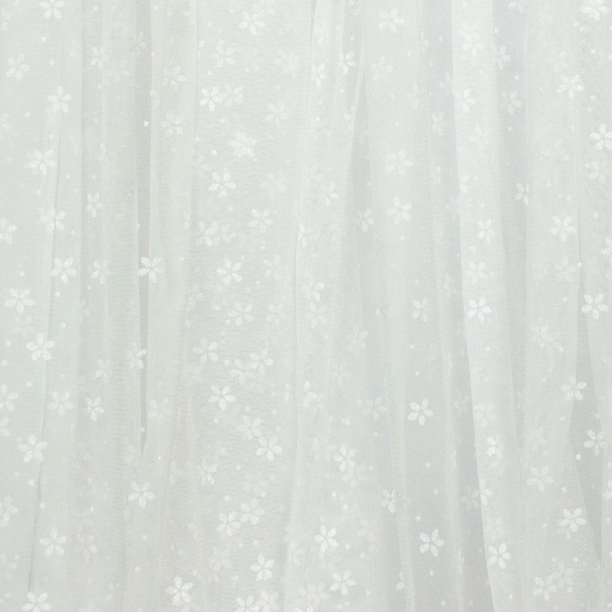 Witte tule met glitterbloemetjes en stippen
