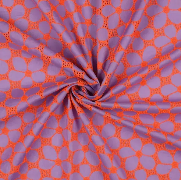 Broderie katoen paars met fel oranje bloemen    - Poppy