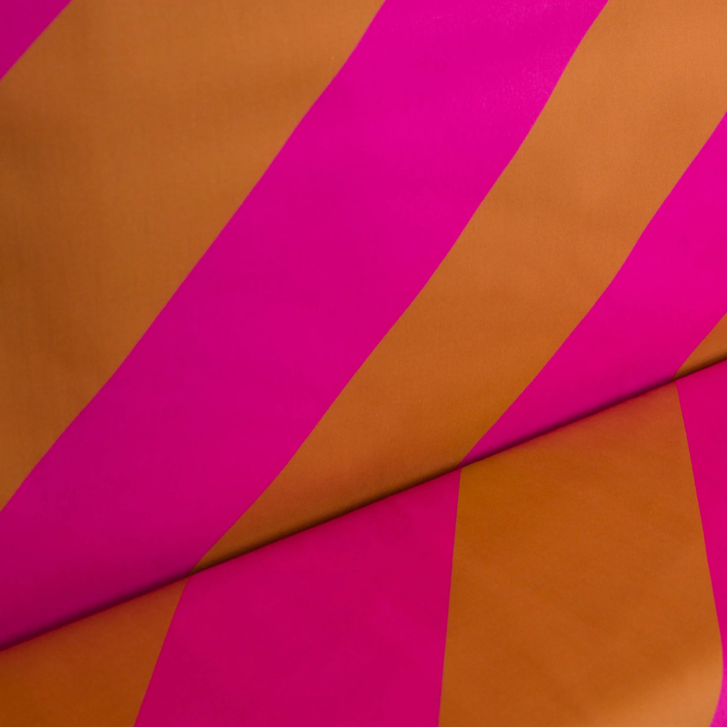 Katoen gestreept oker fuchsia   - Knipmode & A La Ville