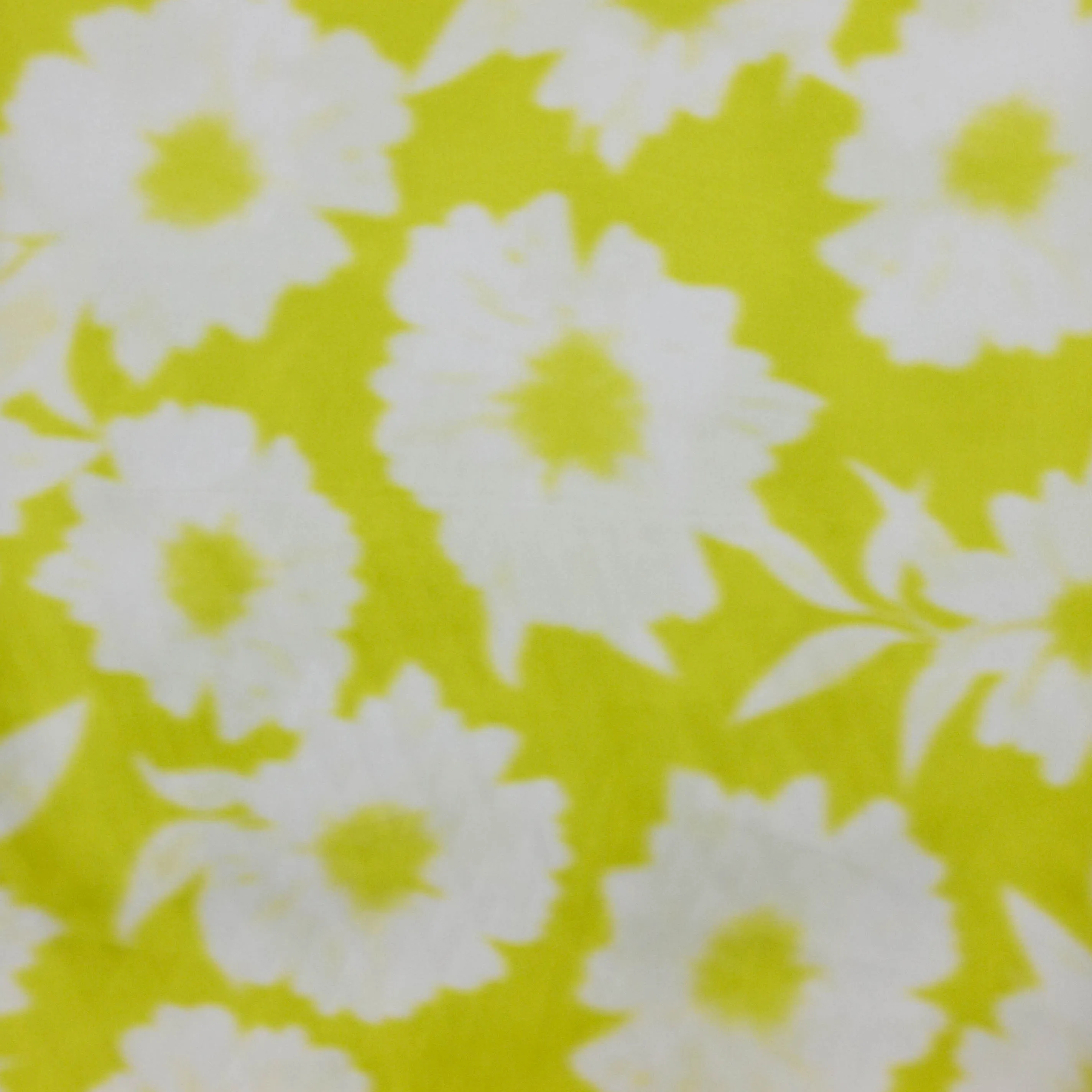Polyester satijn groen met wazige bloemen print - A La Ville