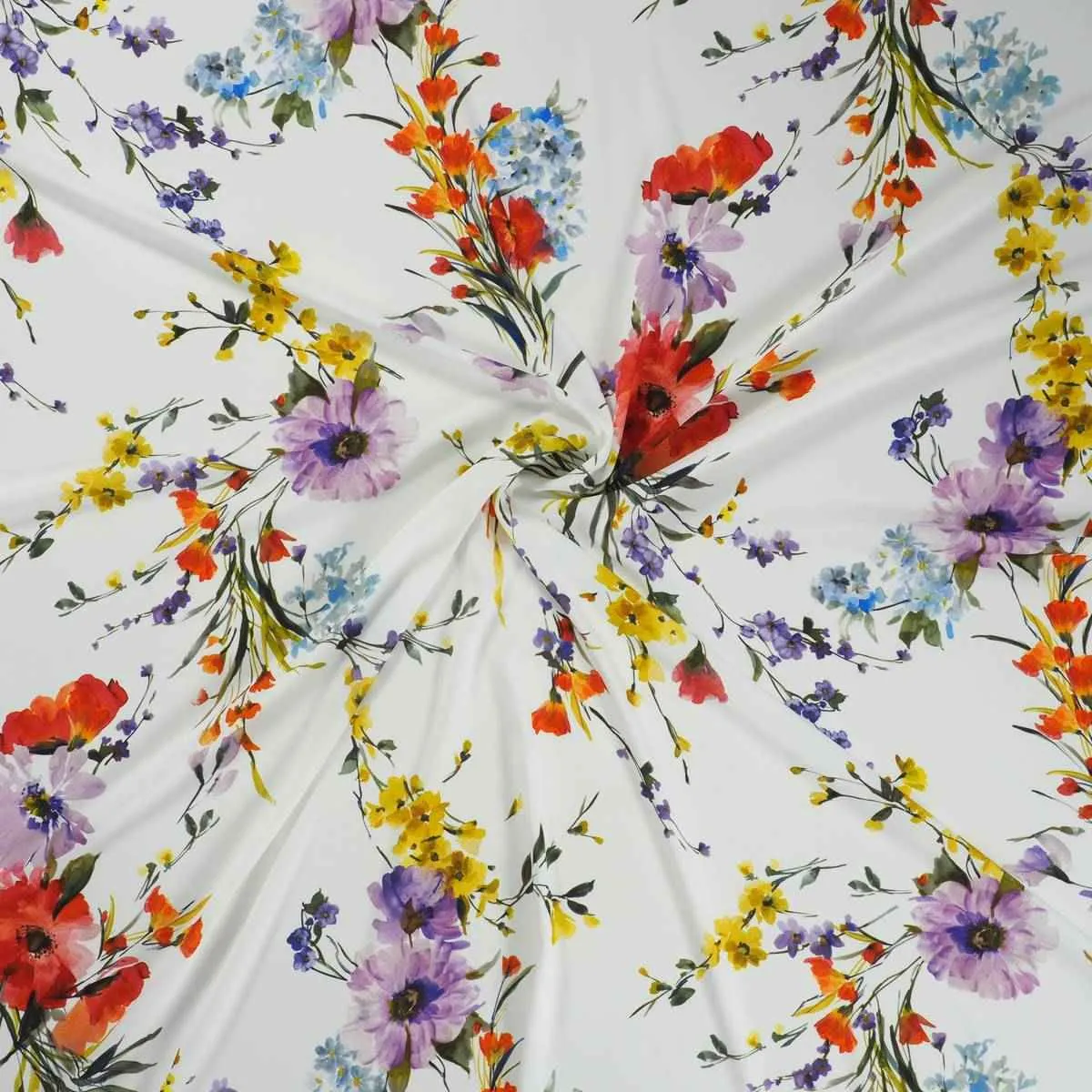 Polyester crêpe wit met bloemen - Lorré