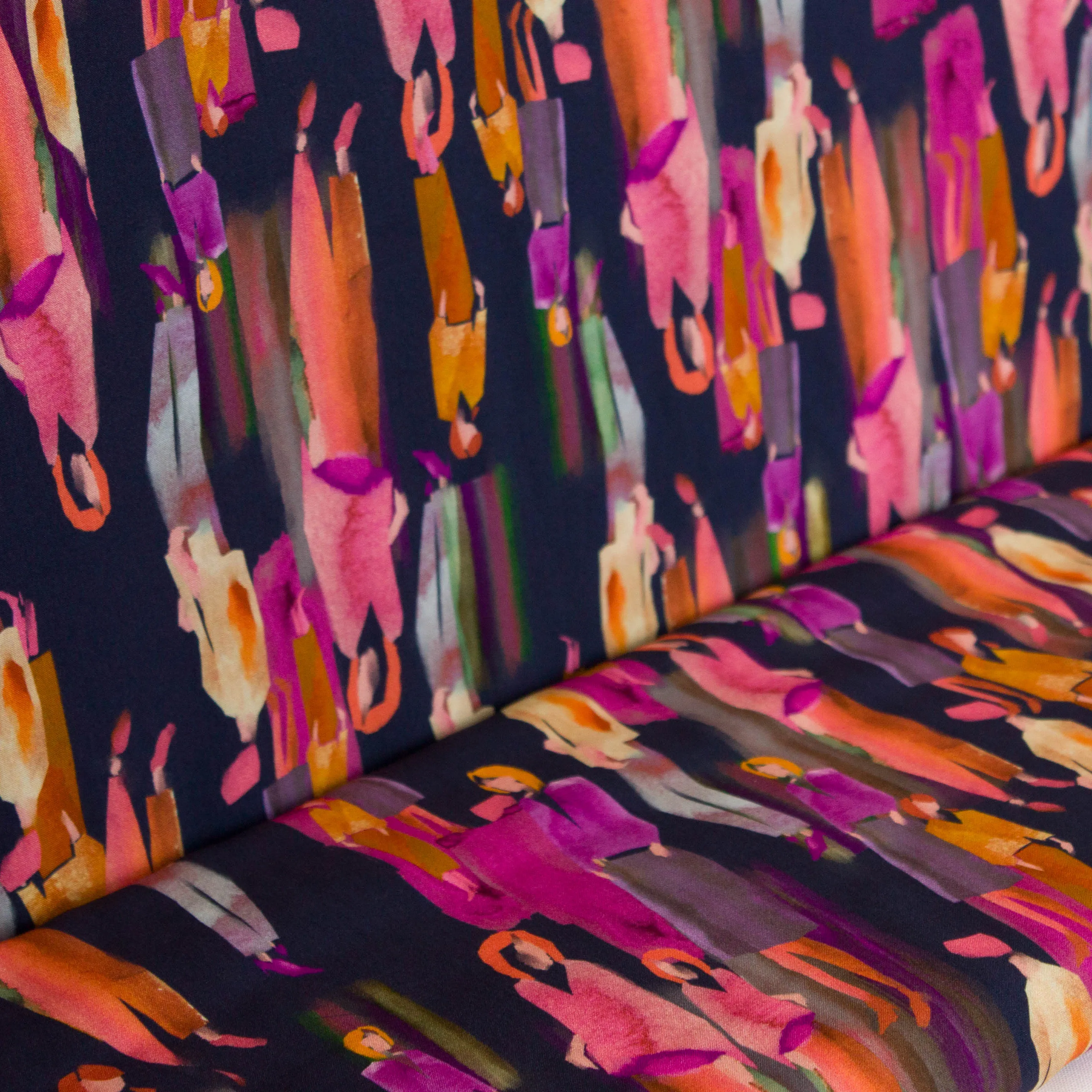 Viscose donker blauwgrijs met abstracte print van figuren aquarel