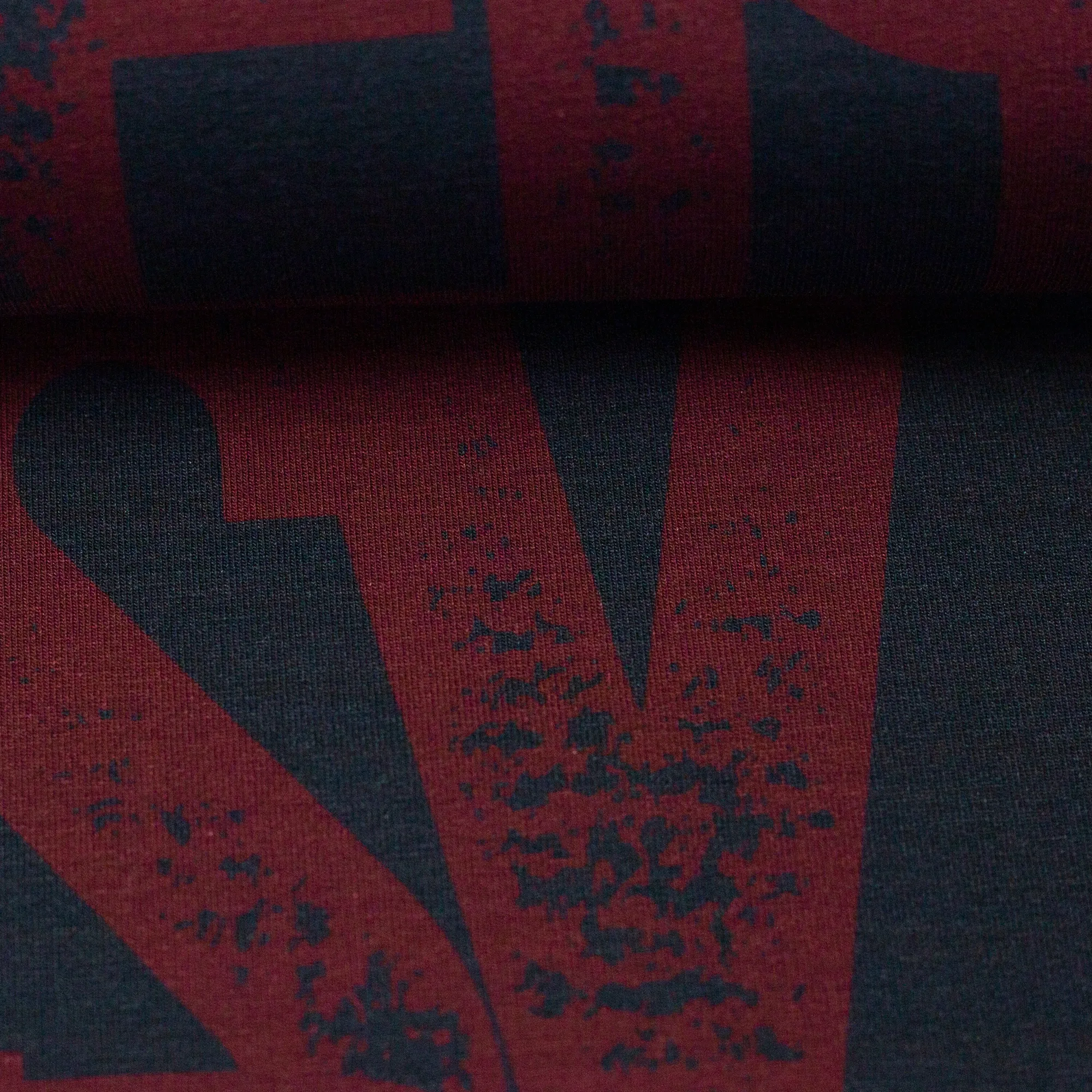 French terry grijs met bordeaux rode letters