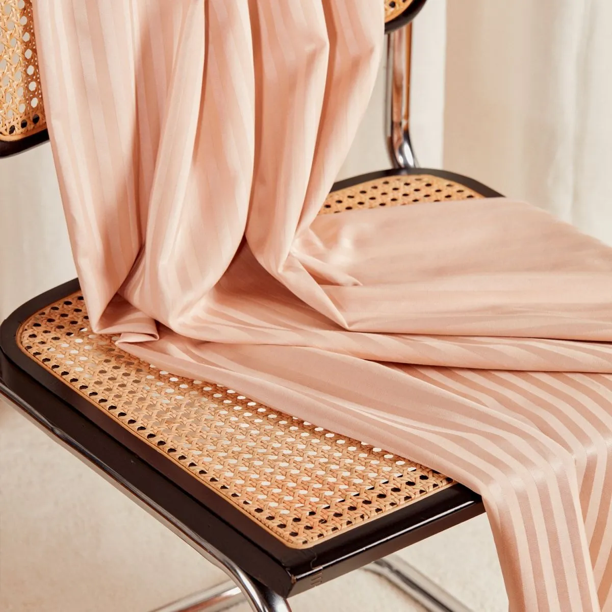 Ecovero viscose Dobby stripes blush - Atelier Brunette
