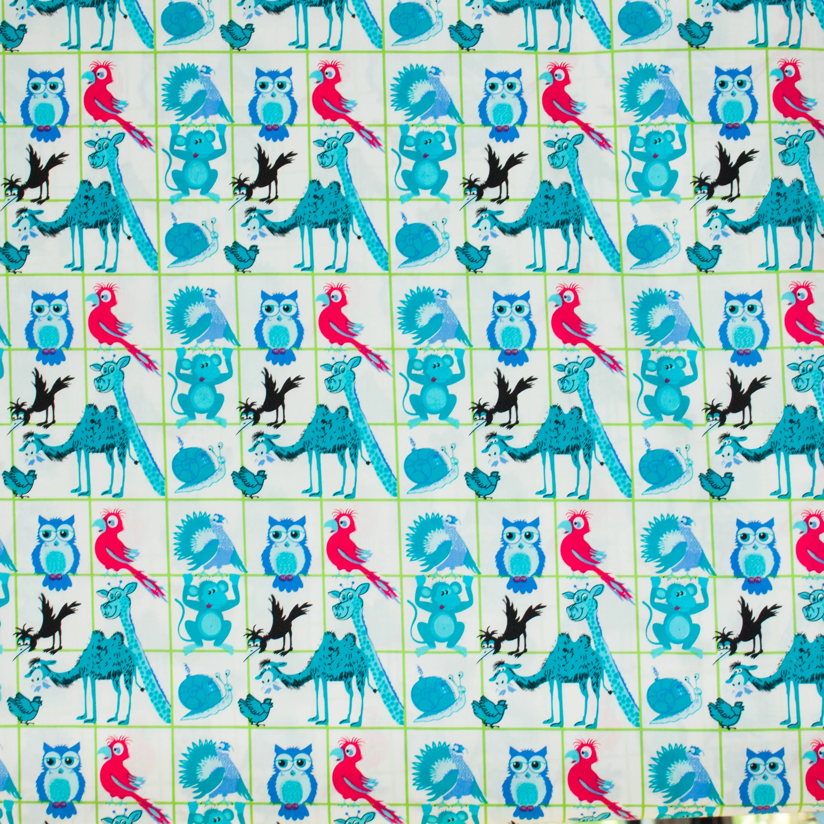 Katoen wit met turquoise dieren