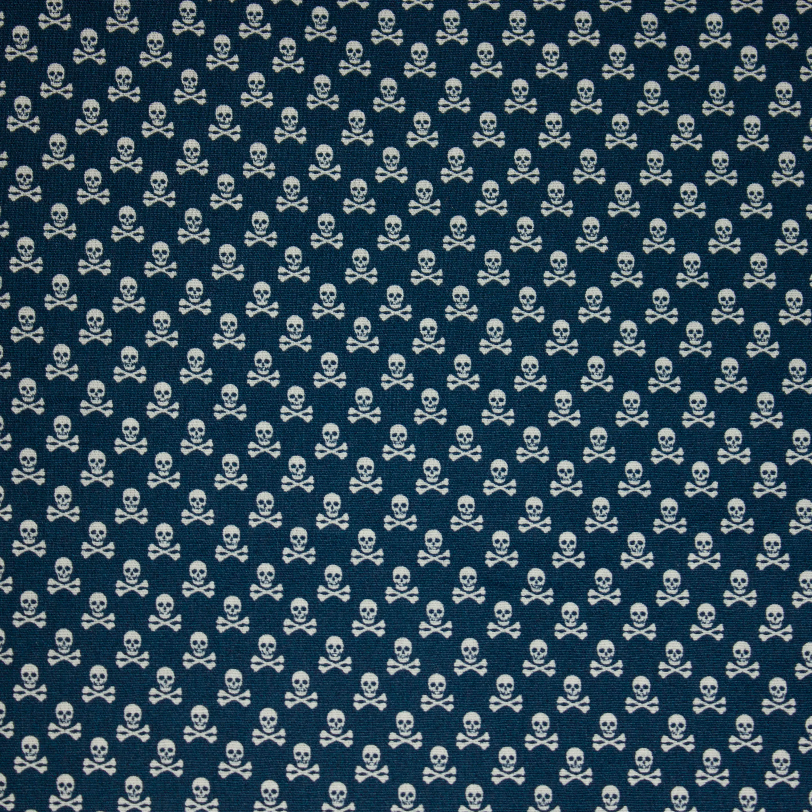 Katoen blauw met kleine doodshoofden