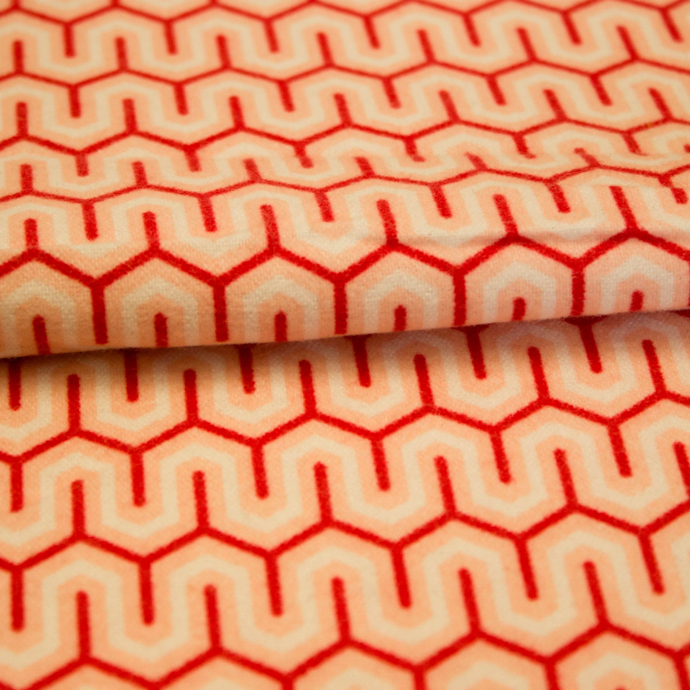 Flanel roze met rood geometrisch motief