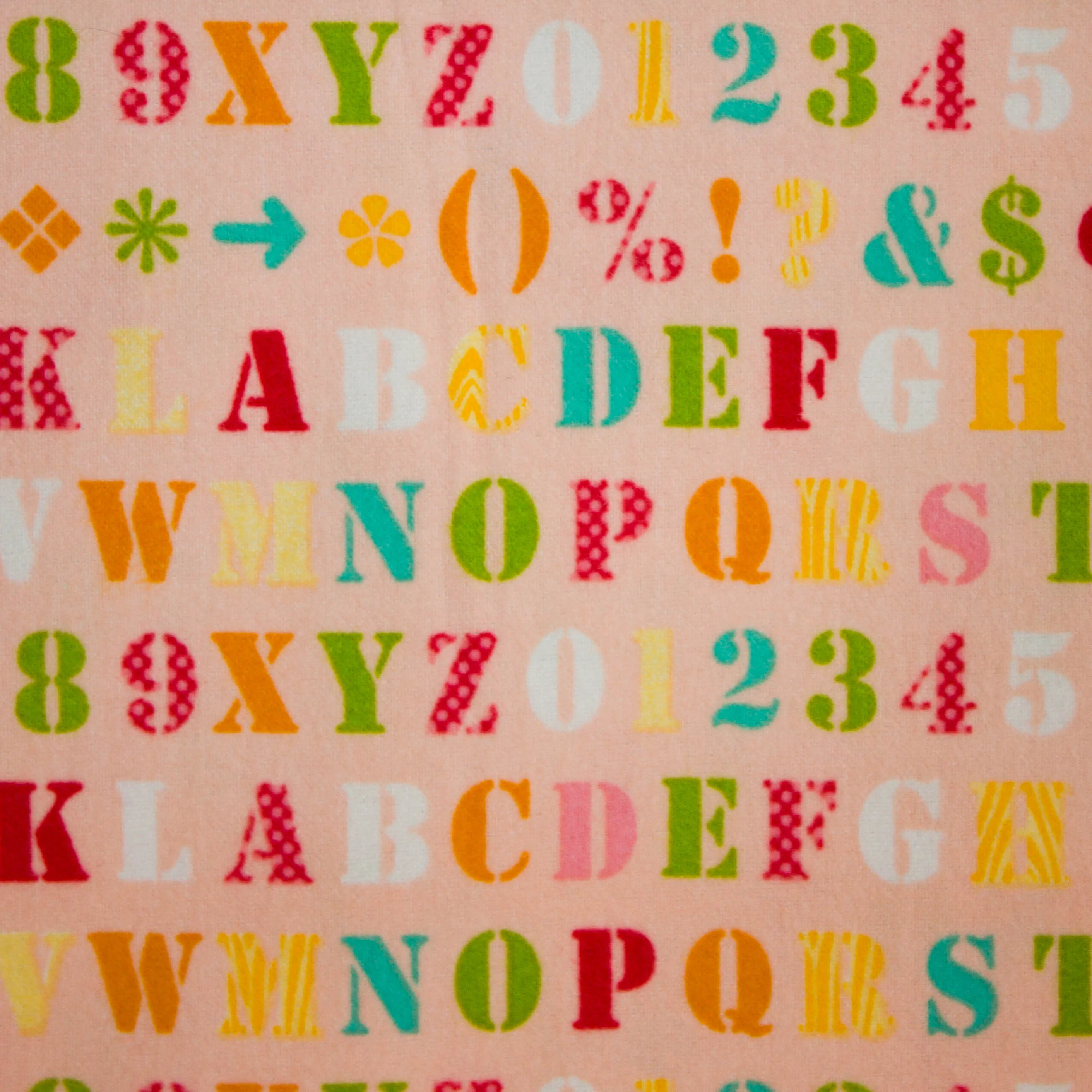 Flanel roze letters, cijfers en leestekens