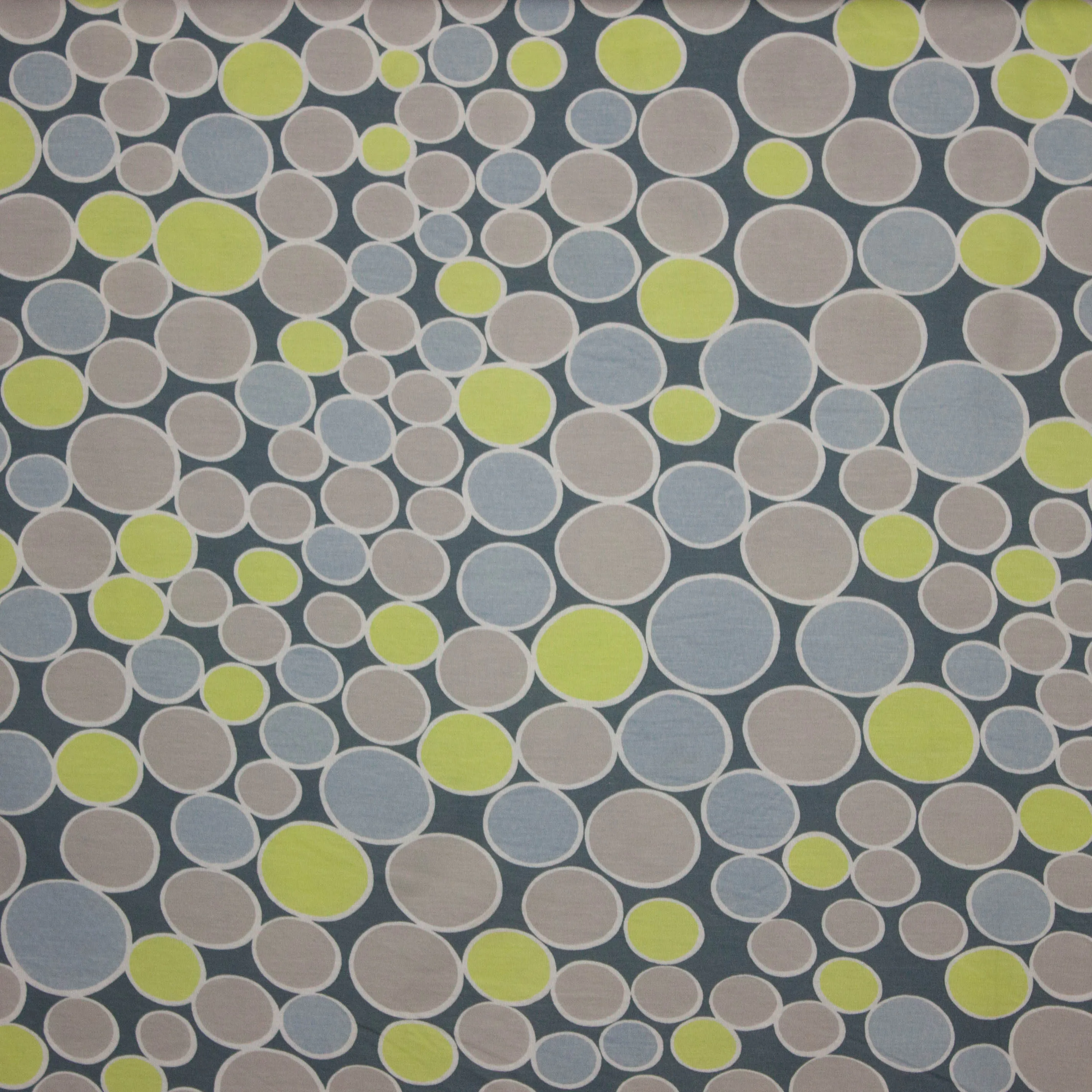 Viscose tricot grijs bolletjes motief