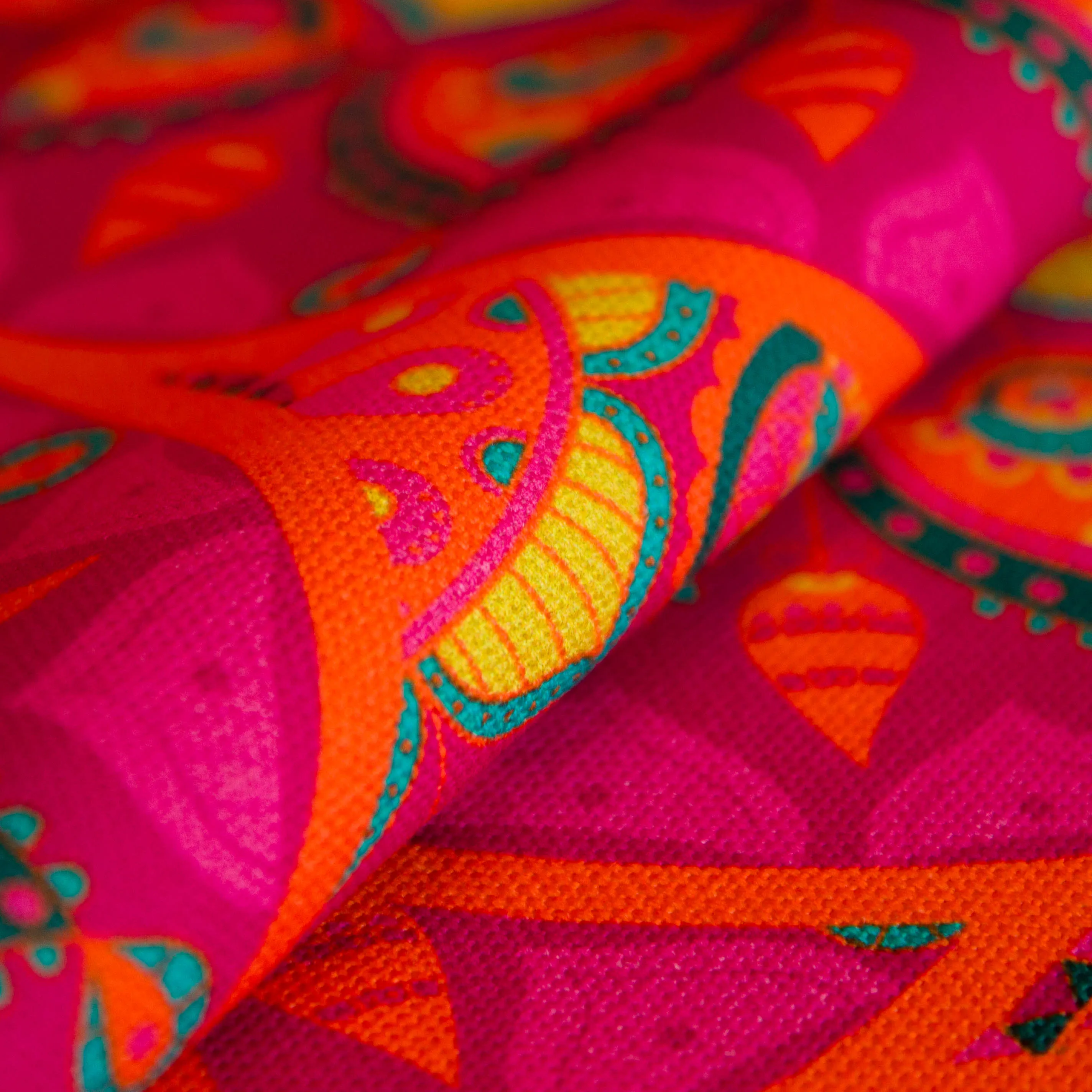 Canvas fuchsia met kleurrijke bloemen