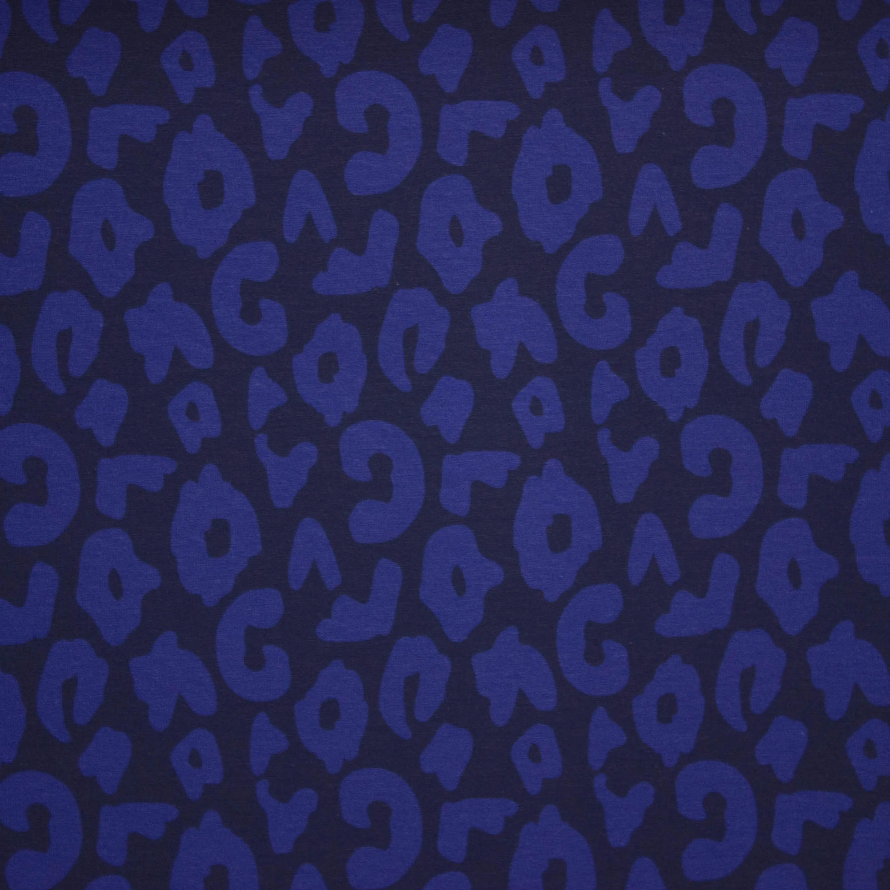 French terry donkerblauw met blauw panterpatroon