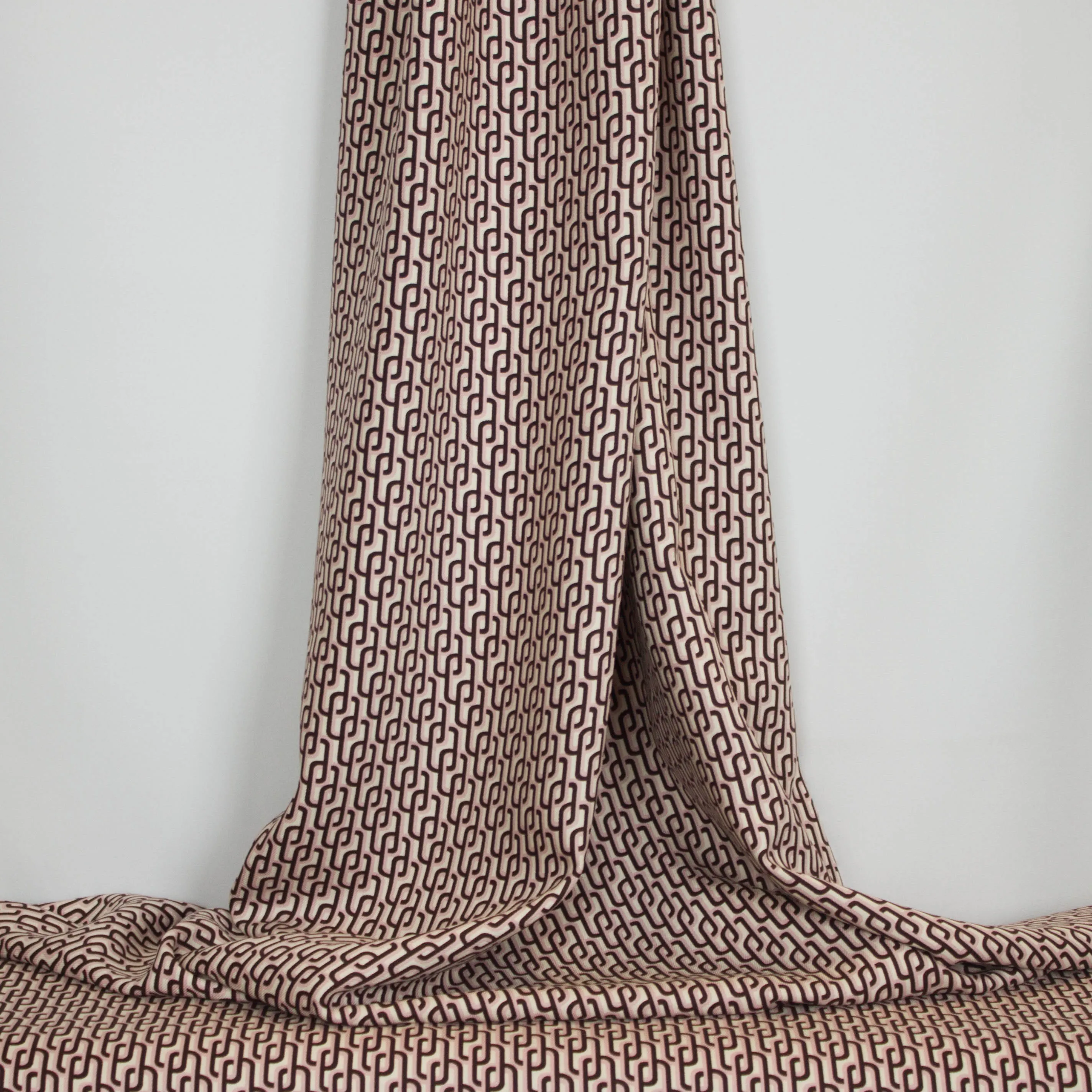 Viscose ecru met bruin roze ringen