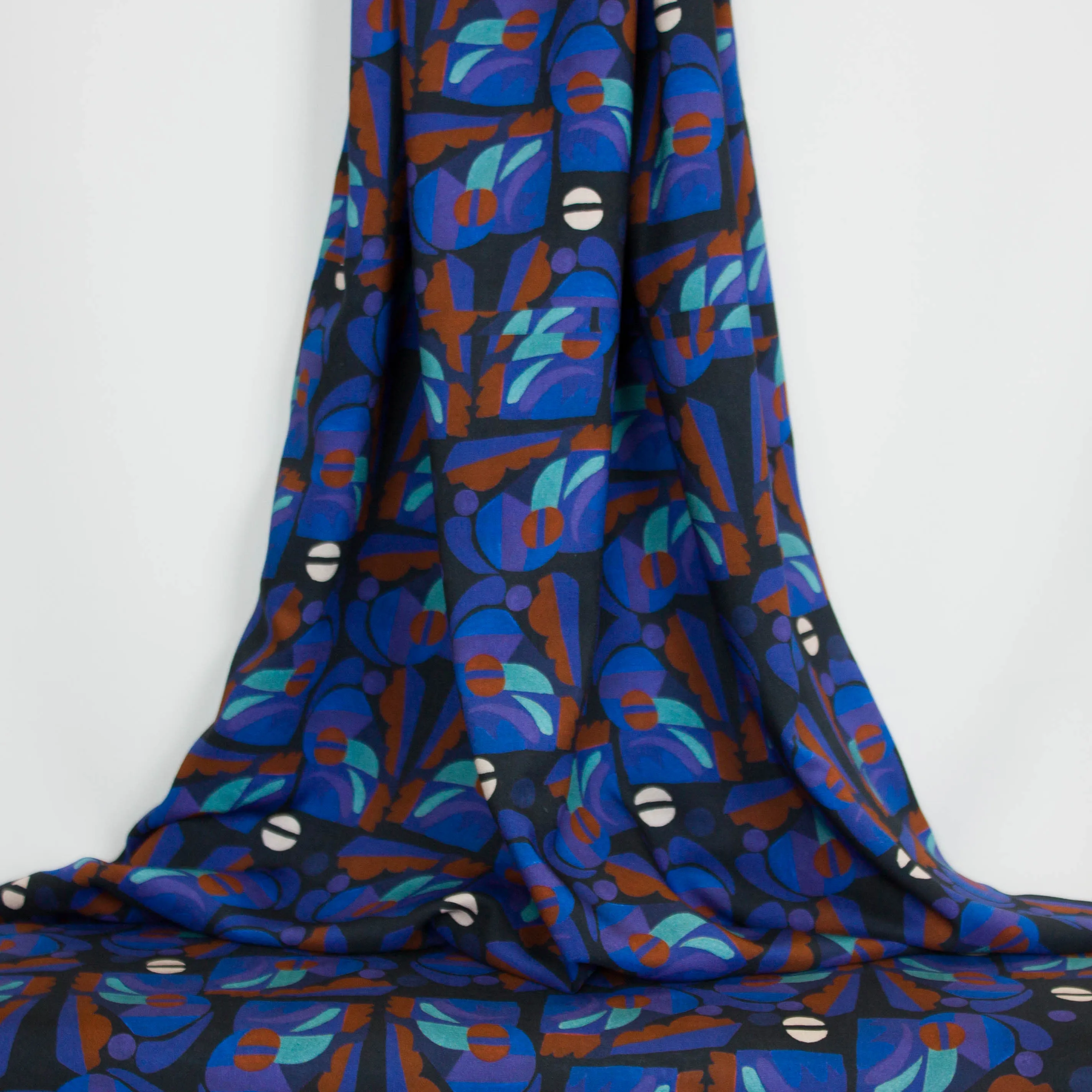 Katoen zwart met abstracte blauwe figuren