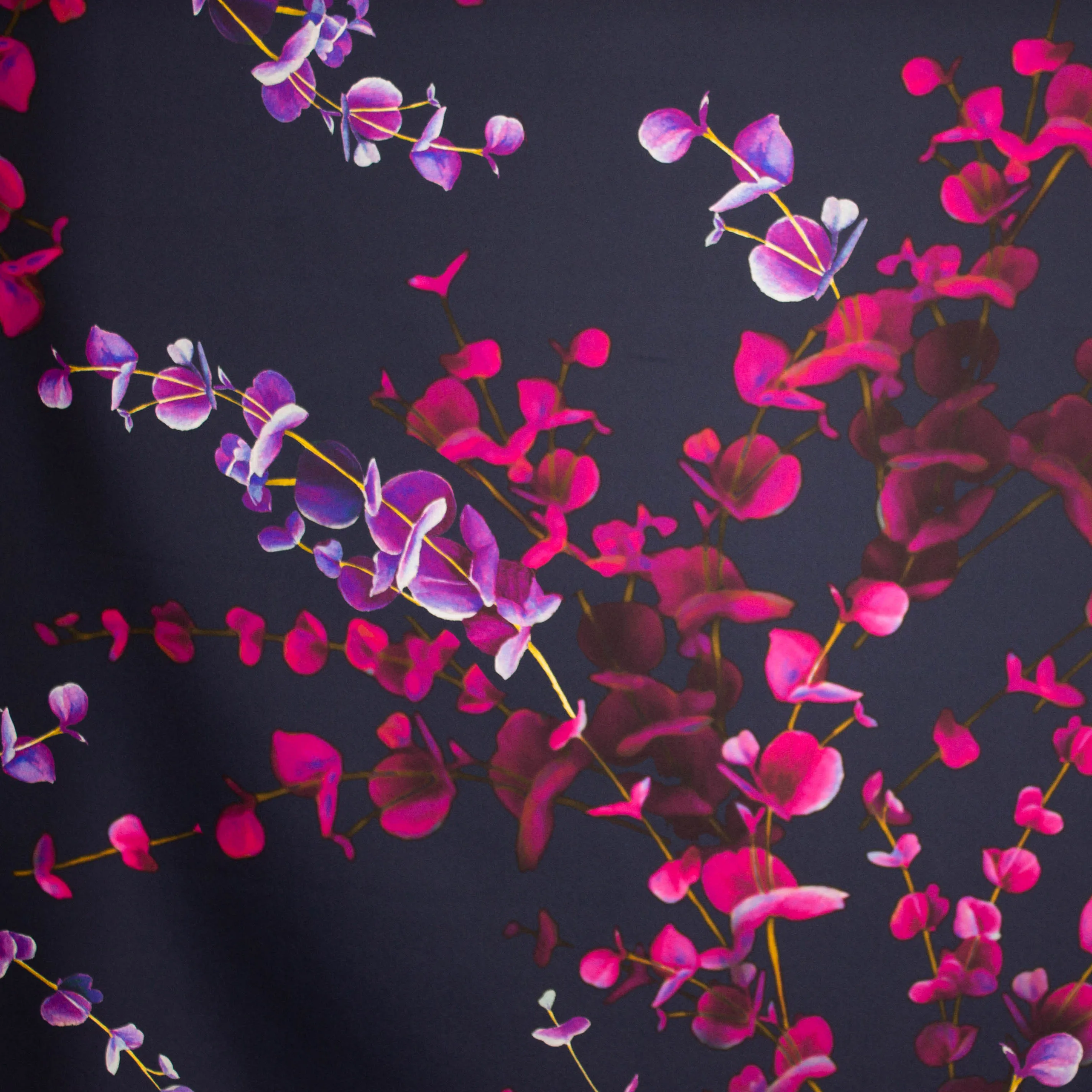 Polyester zwart met roze bloemen - Lorré