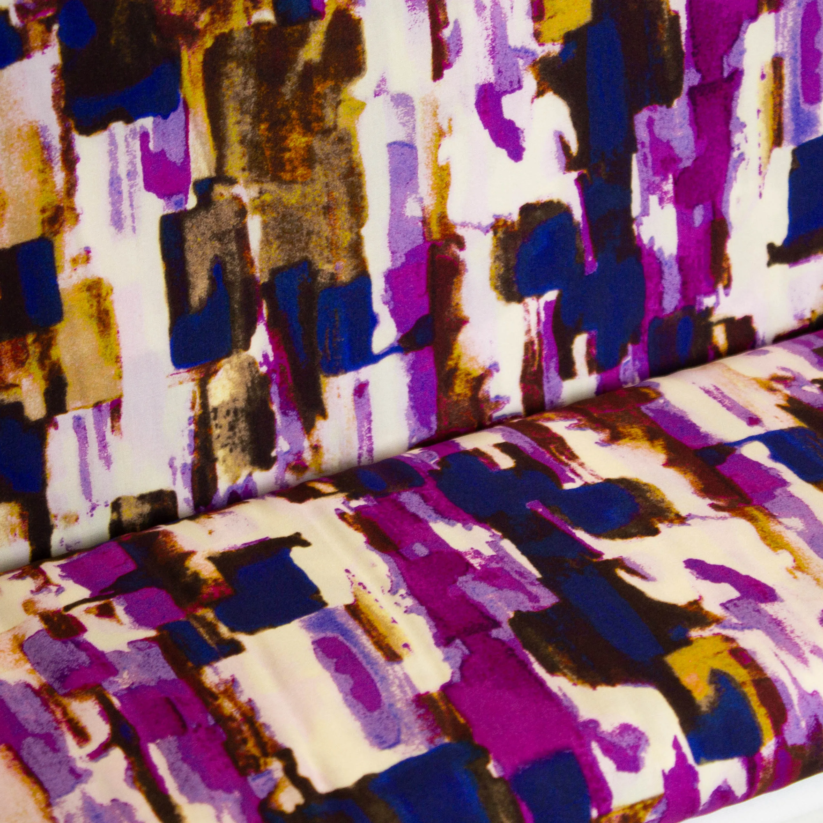 Viscose met paarse print