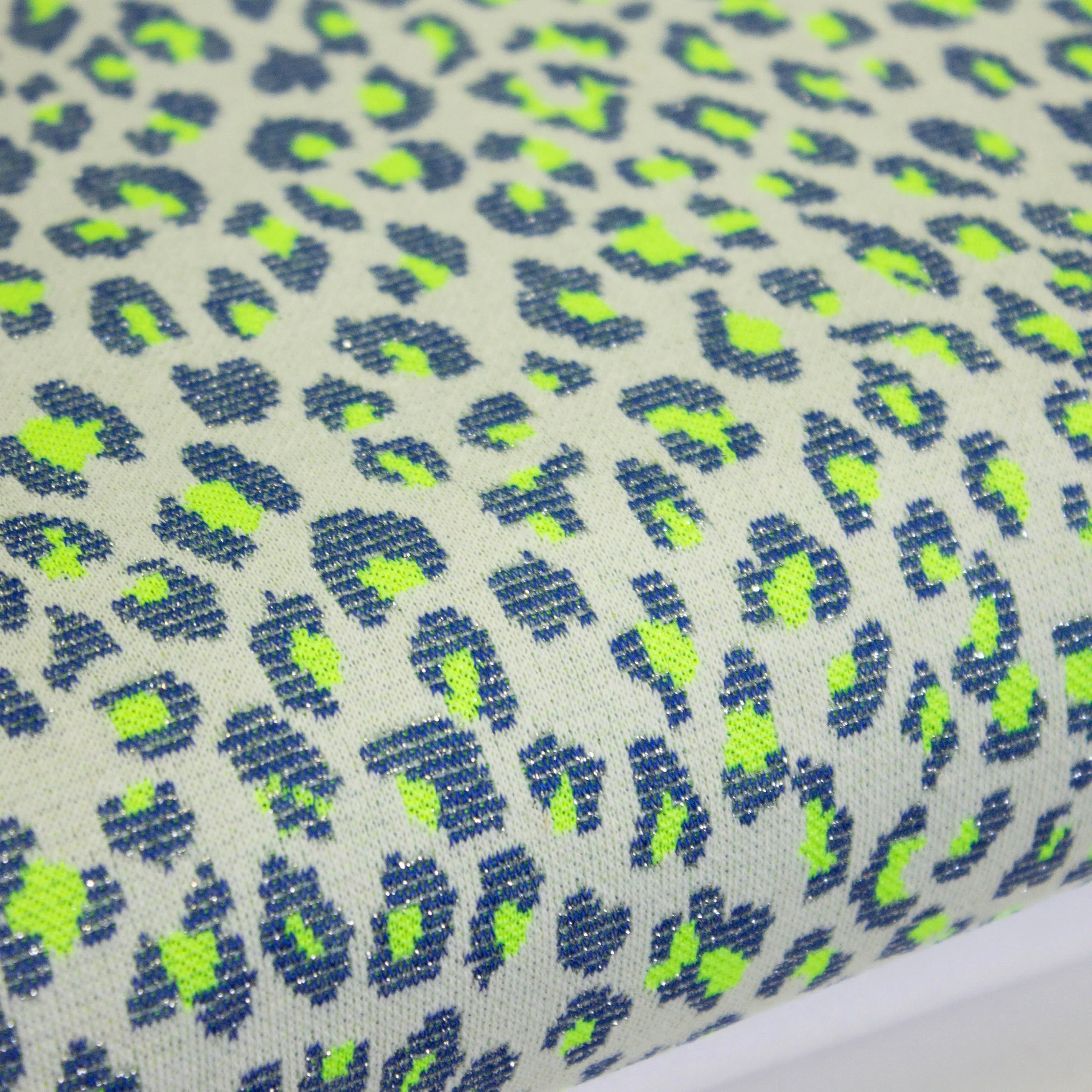 Tricot jacquard met luipaard print met glinstering