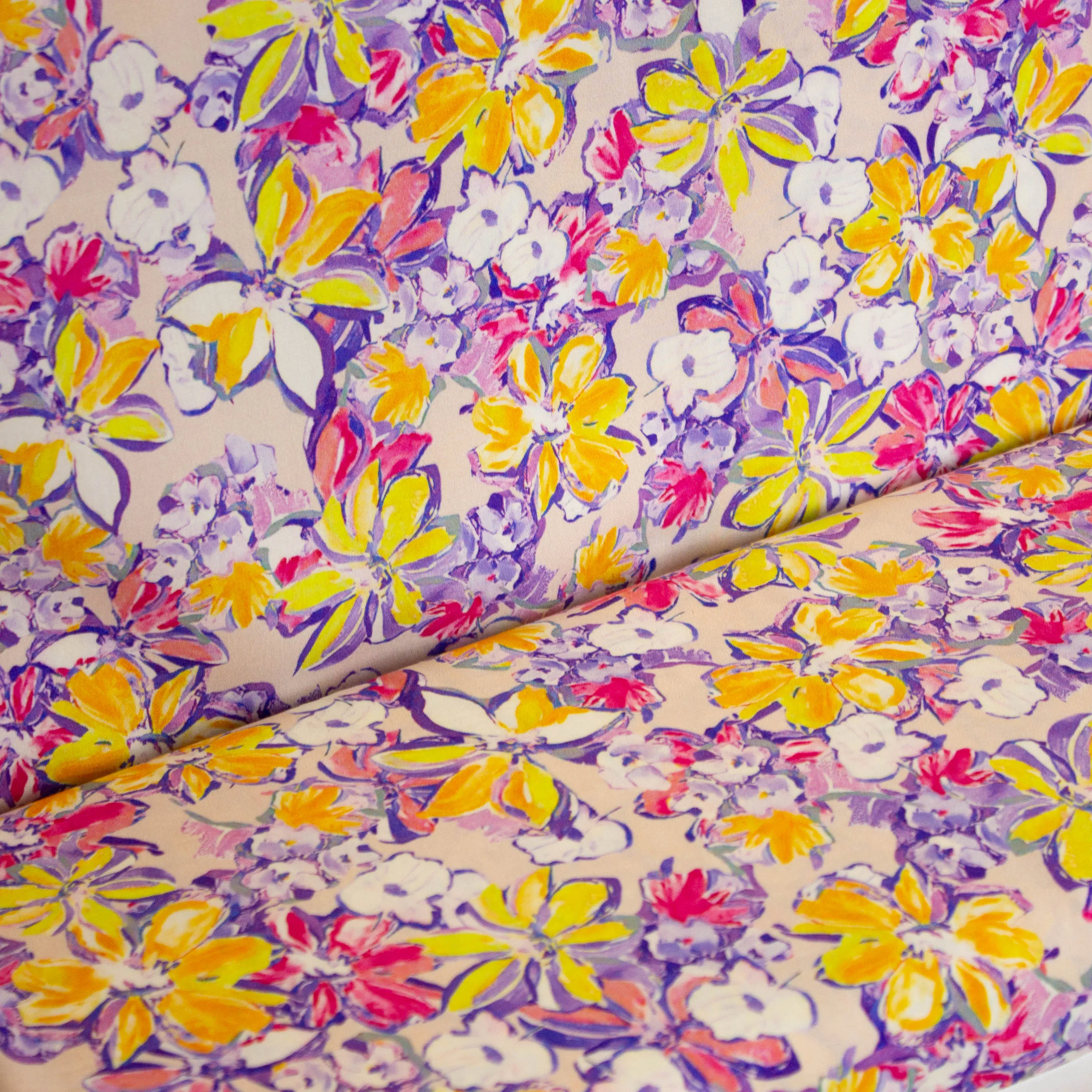 Lenzing ecovero roos met bloemen