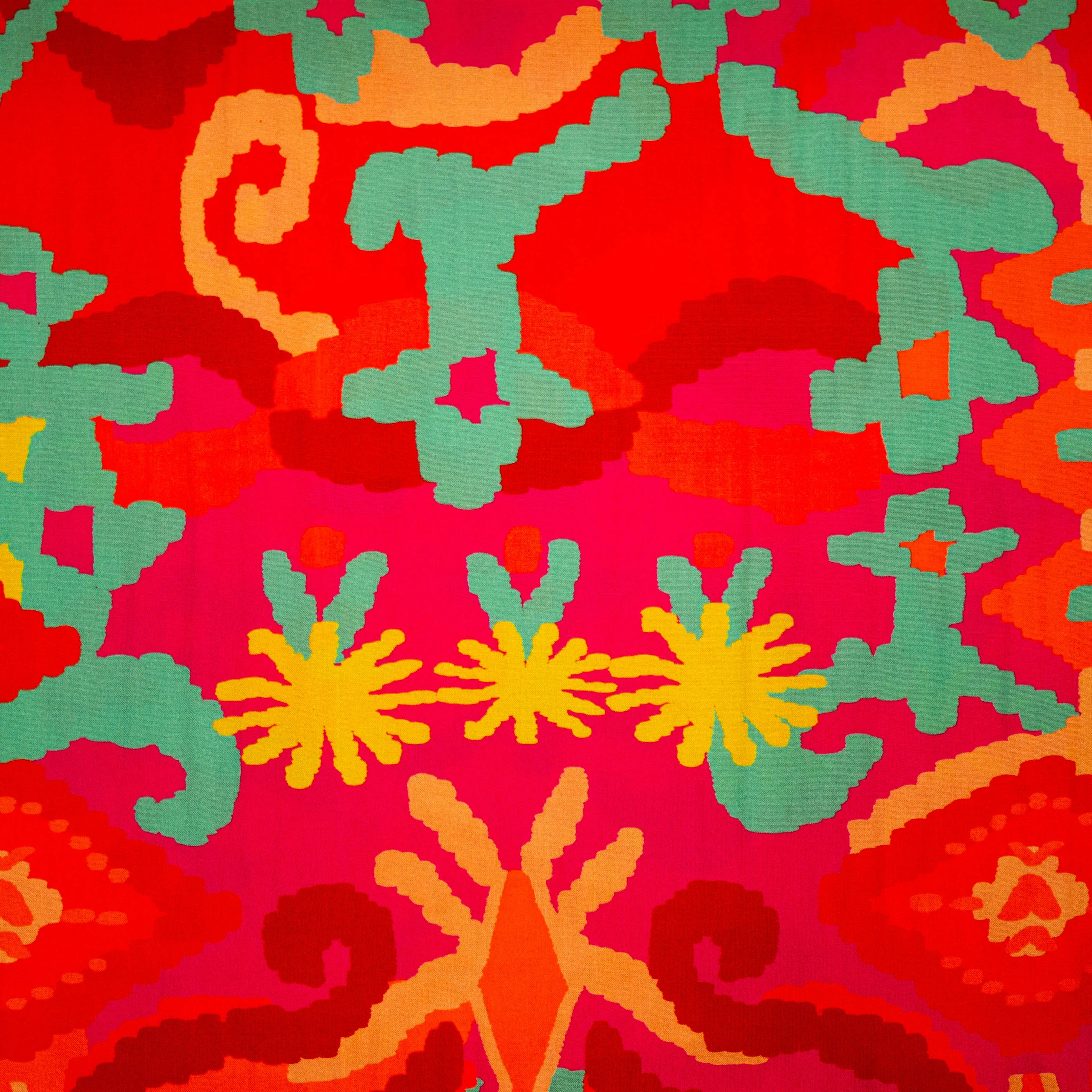 Viscose fushia met kleurrijk patroon - Katia