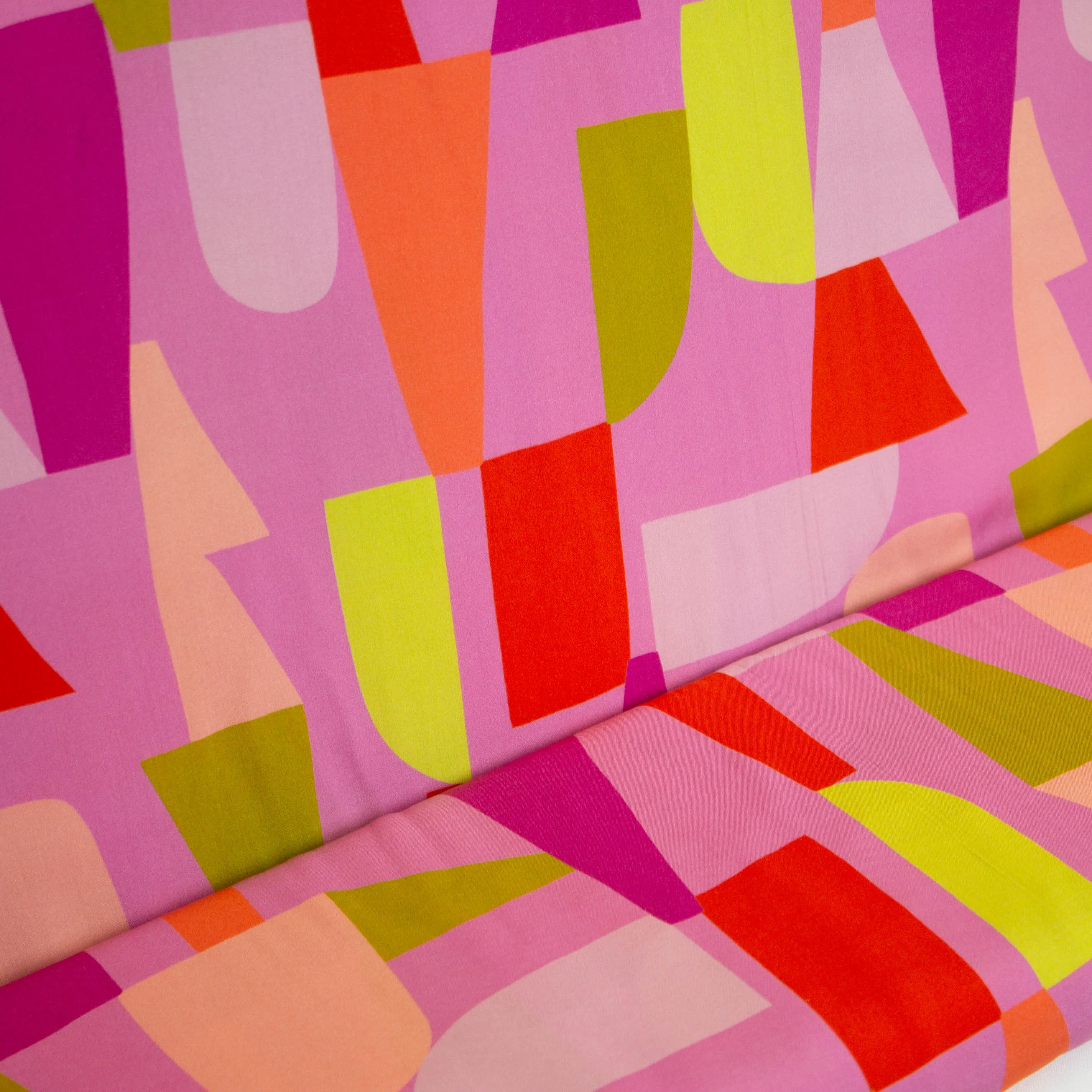 Lenzing EcoVero roos met abstracte print - Nerida Hansen