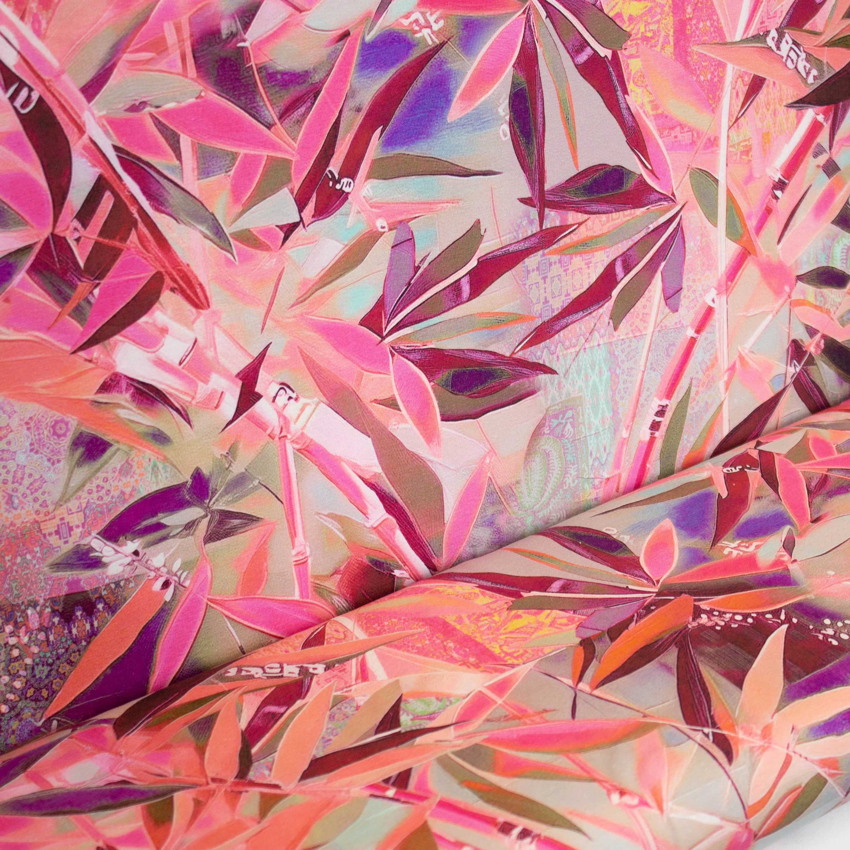 Tricot roze met bamboe print 'Through The Bamboo Bushes'