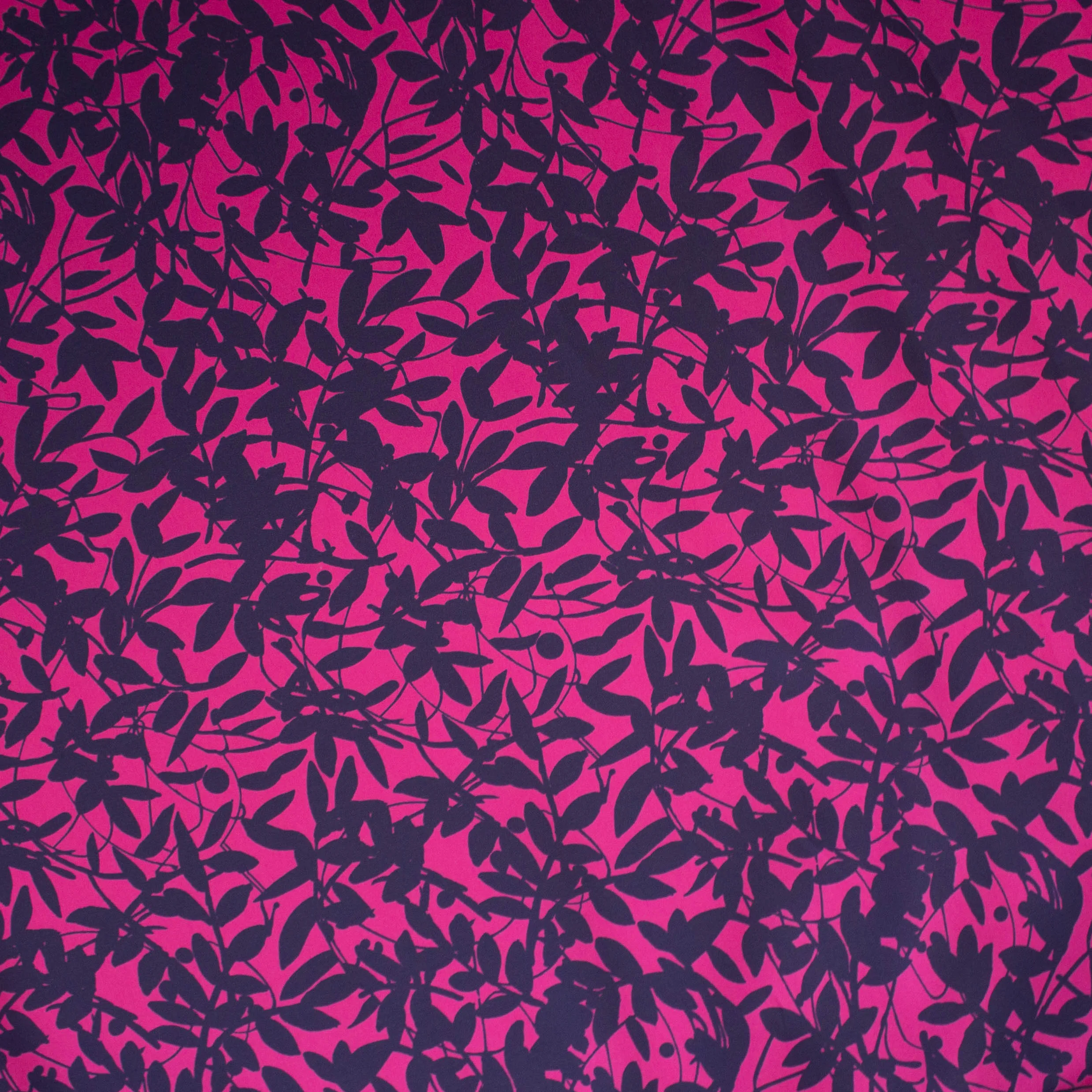 Zijde polyester fuchsia met plantenpatroon - Lorré