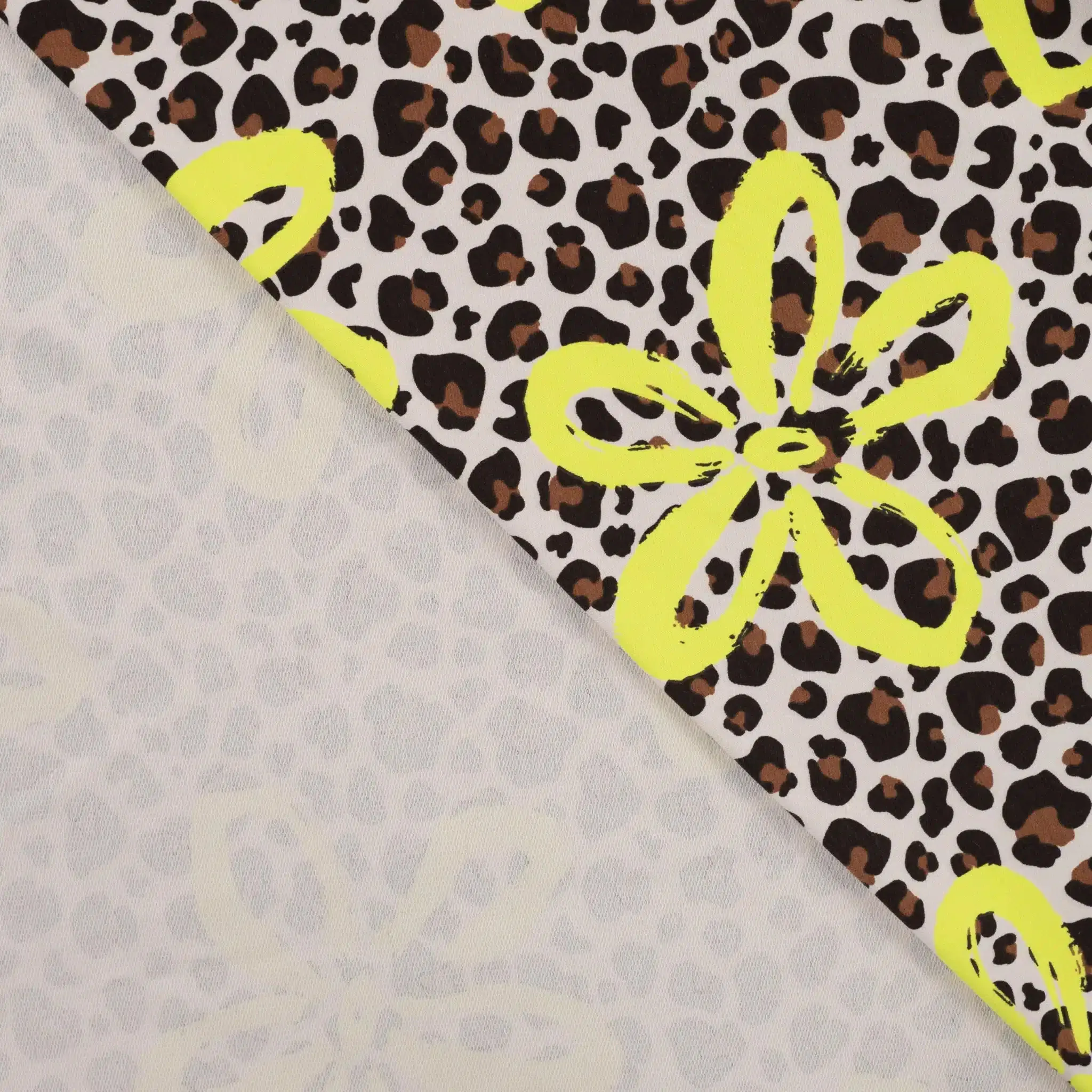French terry luipaardprint met neon bloemen - Qjutie and the Qjutest