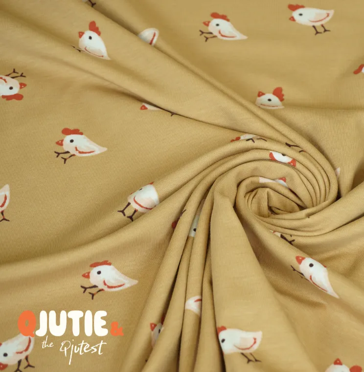Tricot zacht mosterd met kippetjes  - Qjutie & the Qjutest