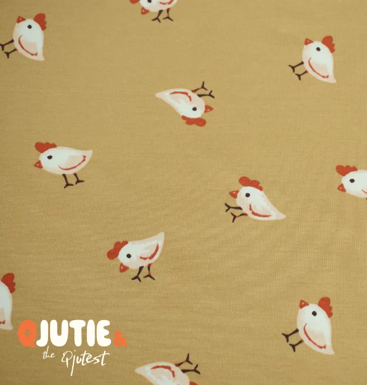 Tricot zacht mosterd met kippetjes  - Qjutie & the Qjutest