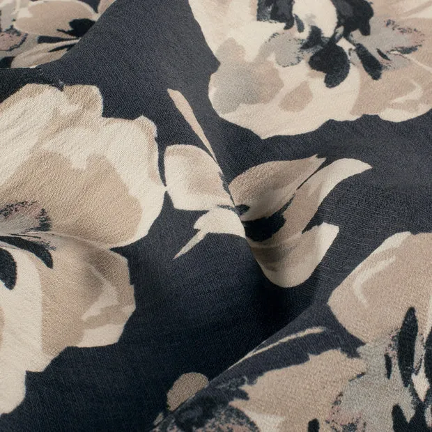 Geweven stof donkergrijs met bloemen