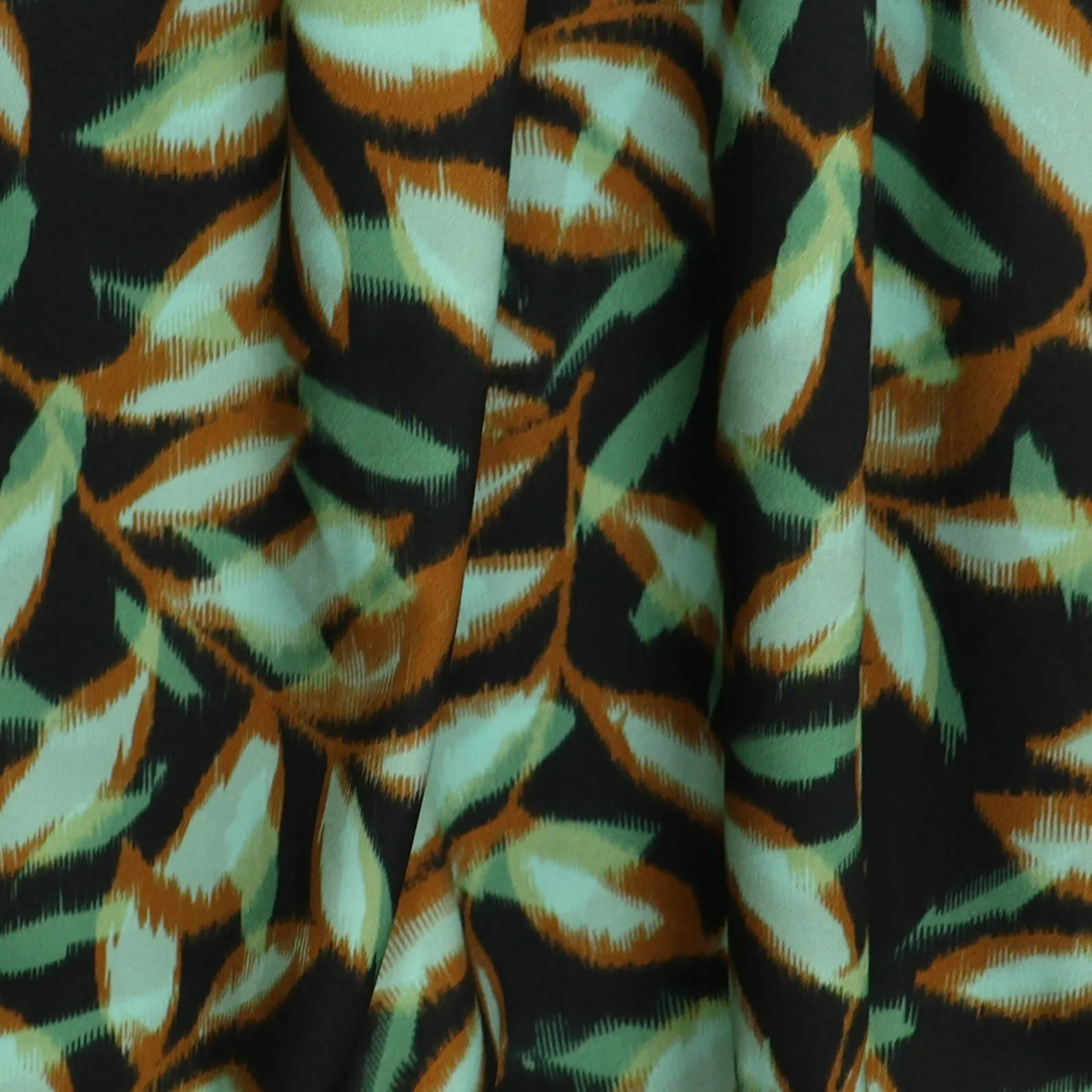 Viscose zwart met planten