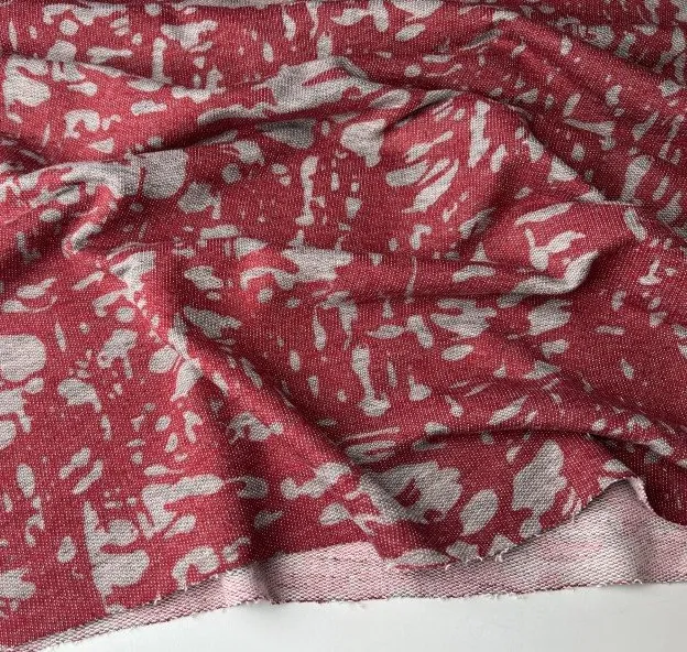 French terry breisel grijs rood patroon
