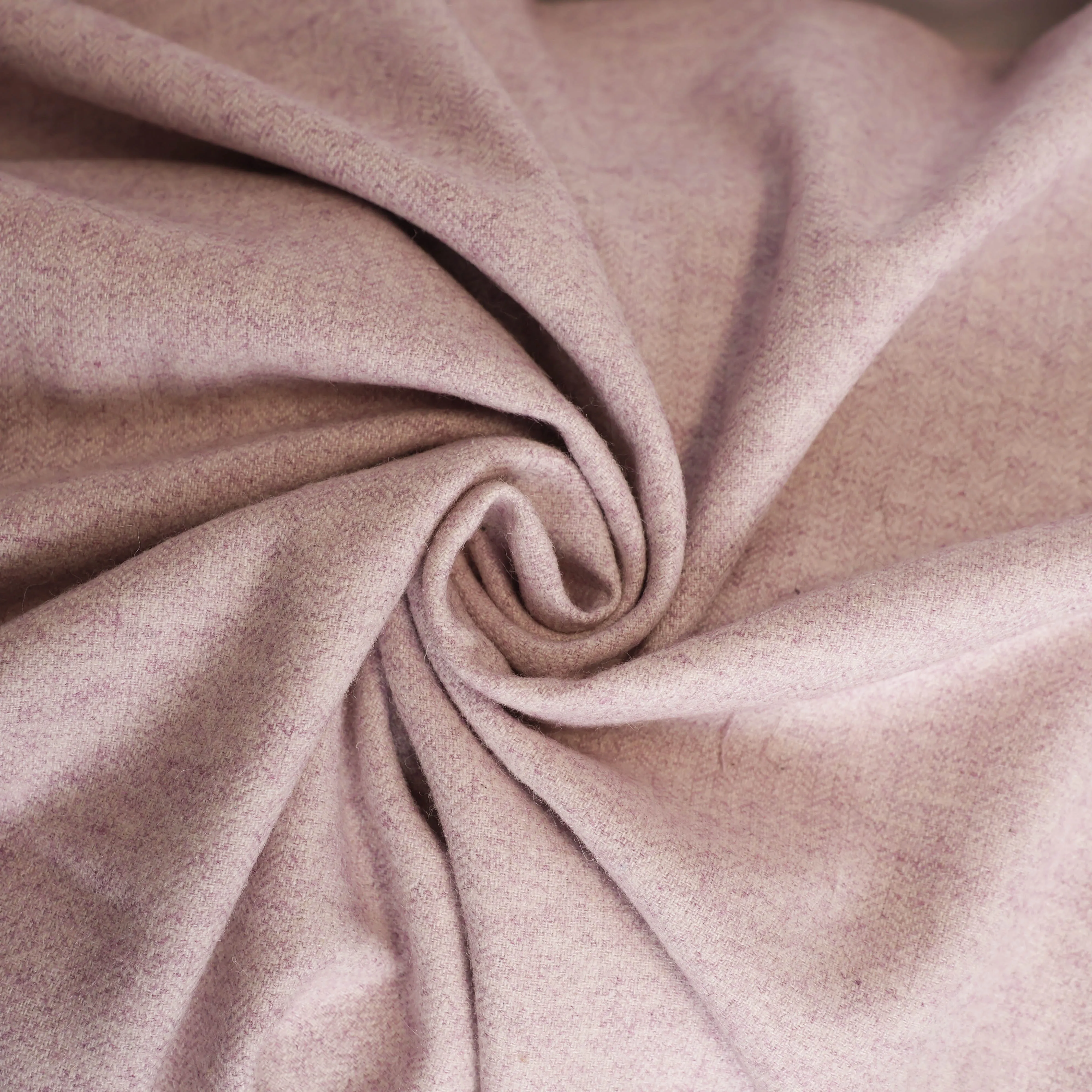 Wolmengeling visgraat licht roze