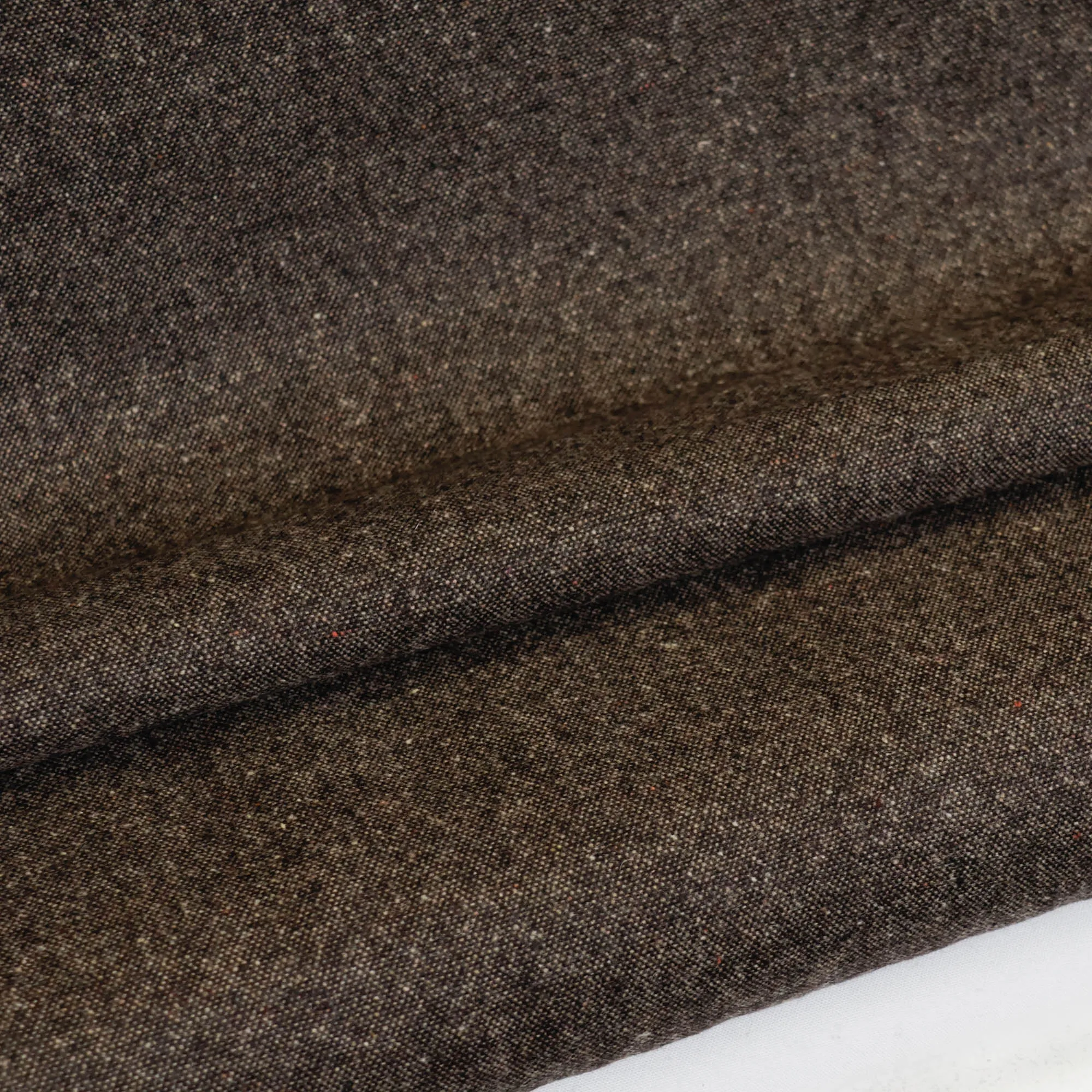 Tweed bruin