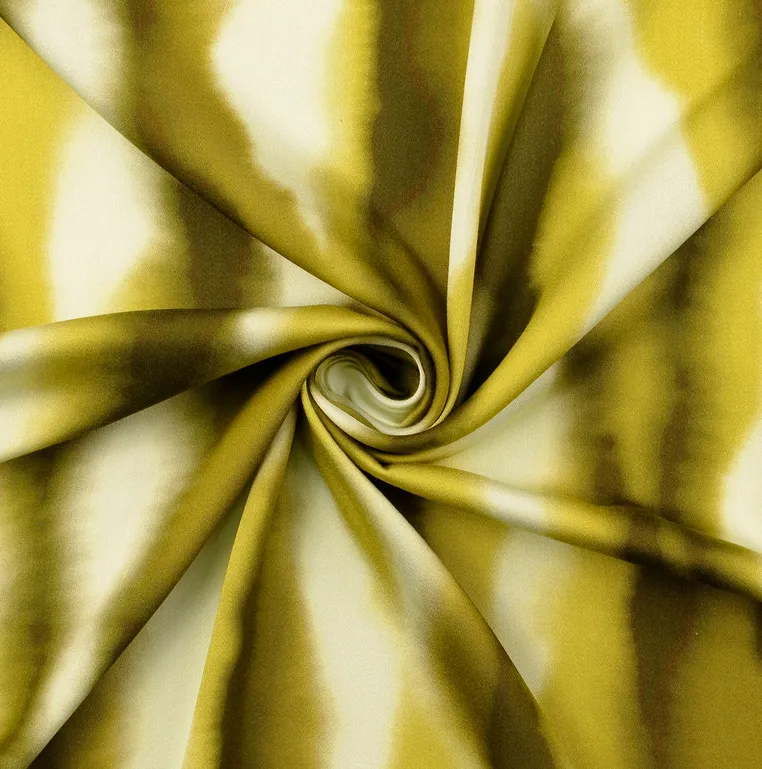 Satijn viscose geel groen patroon