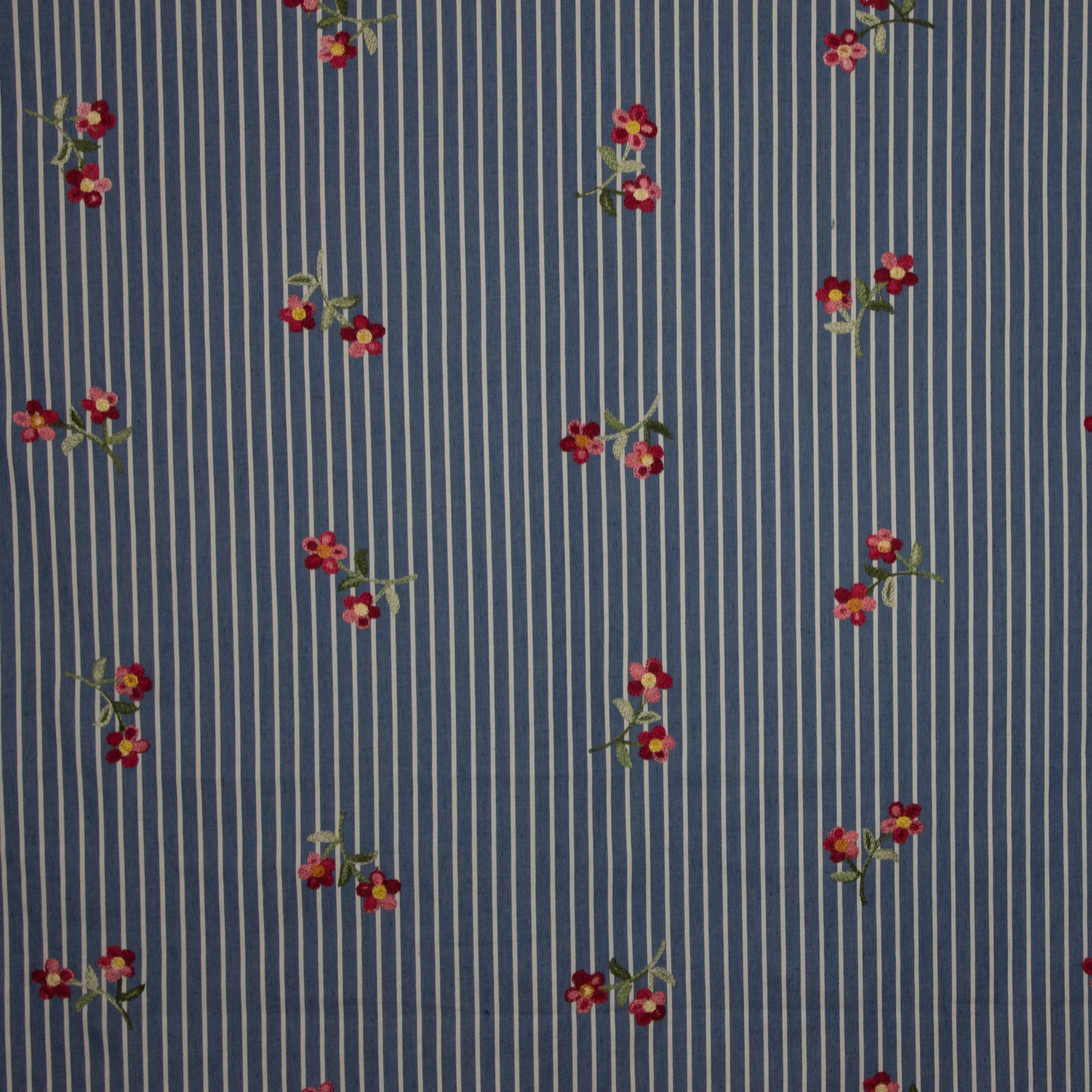 Lichtblauw gestreept jeans bloemenmotief
