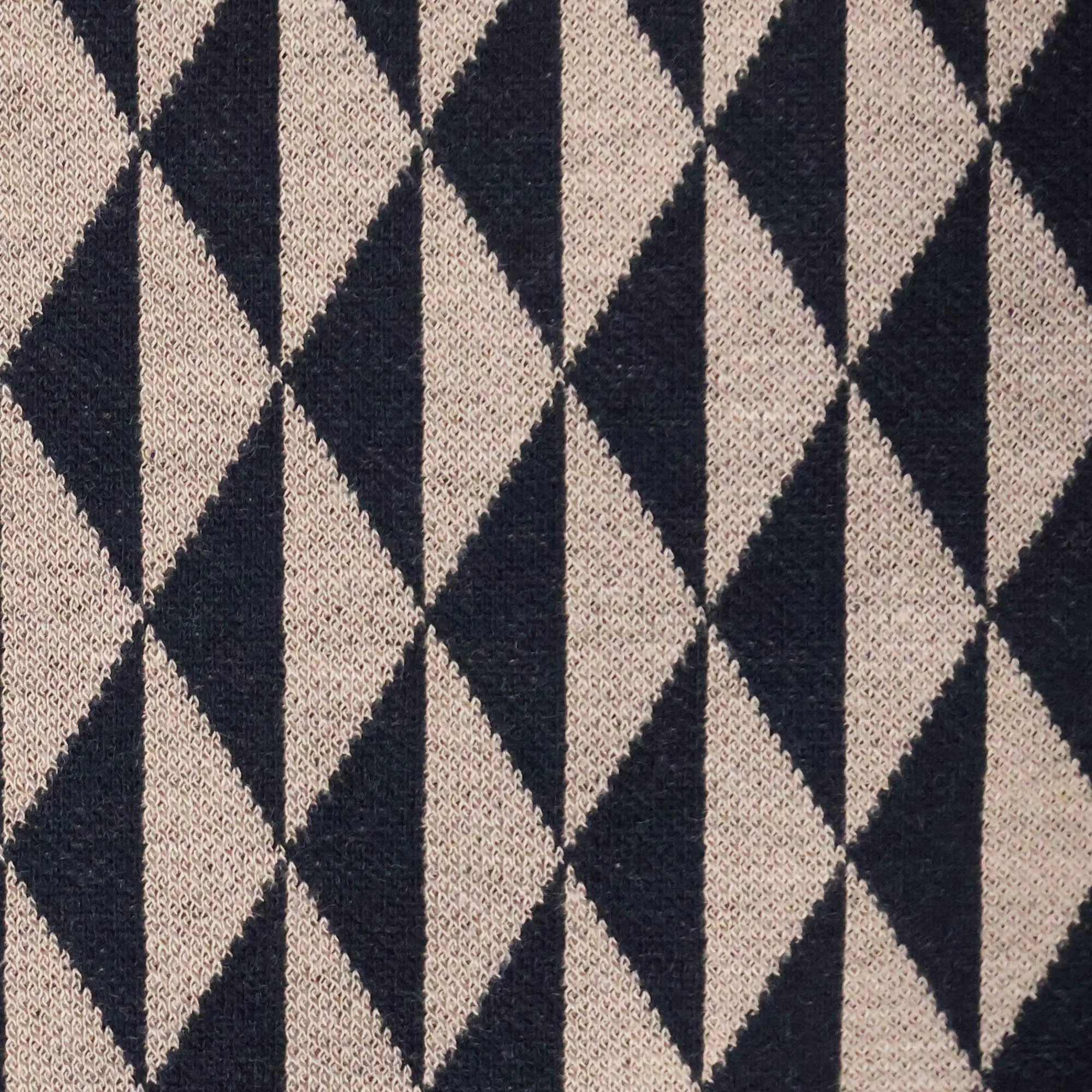 Jacquard tricot met geometrisch patroon