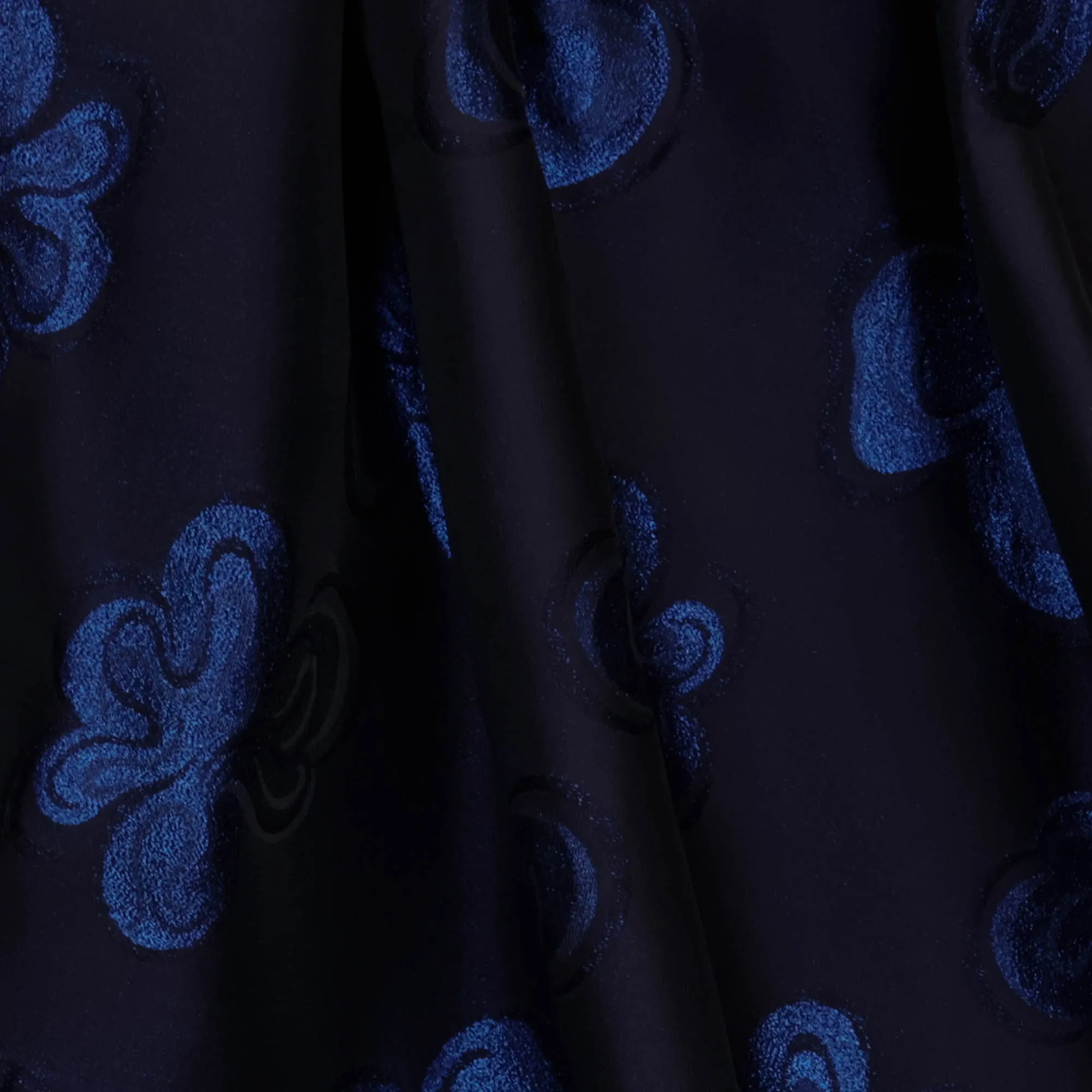 Zijden jacquard glinsterende blauwe bloemen  - Lorré