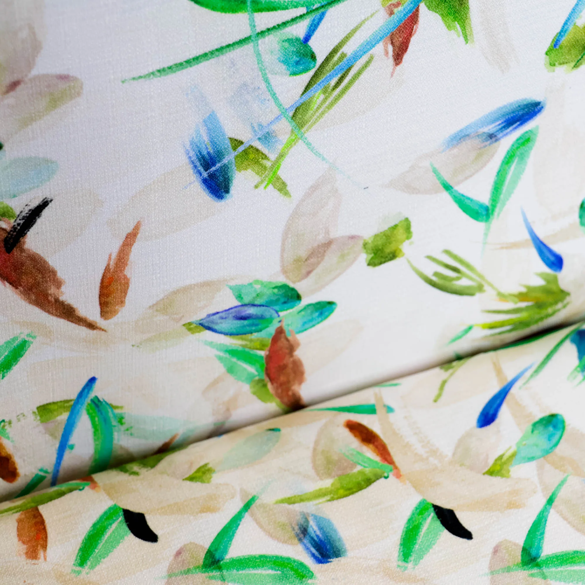 Geweven polyester wit/beige met groene blaadjes