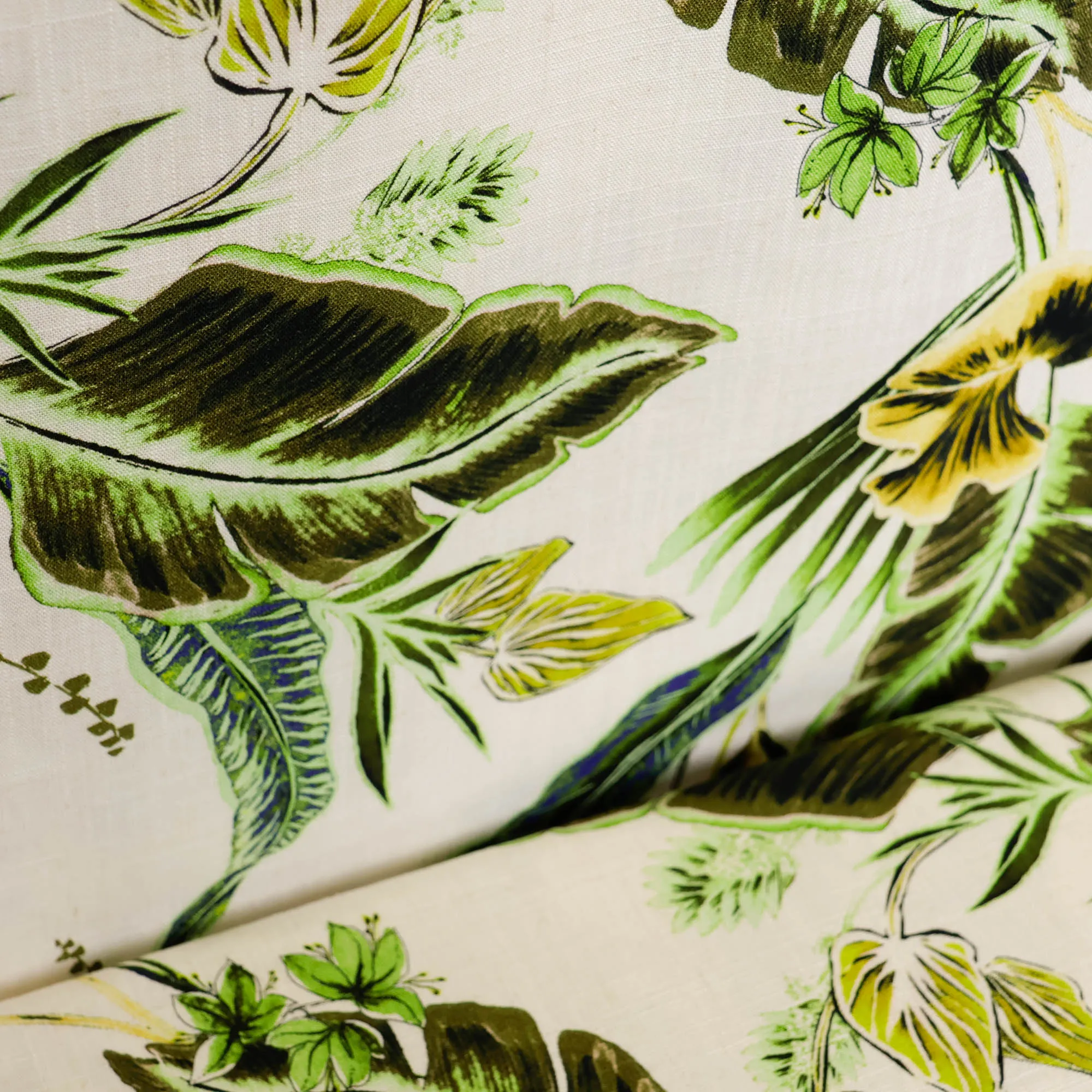 Linnen viscose beige met groen/gele bladeren