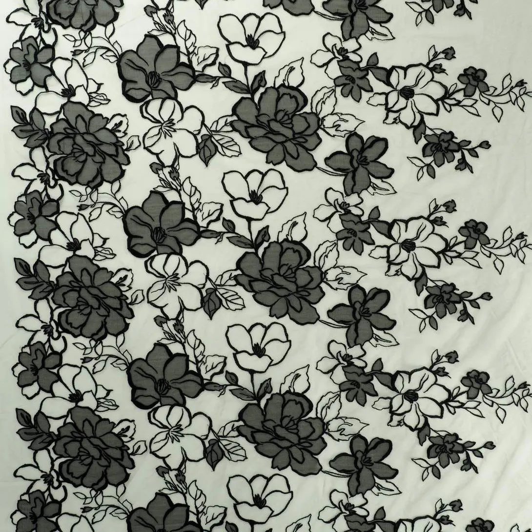 Broderie met zwarte bloemen - Lorré