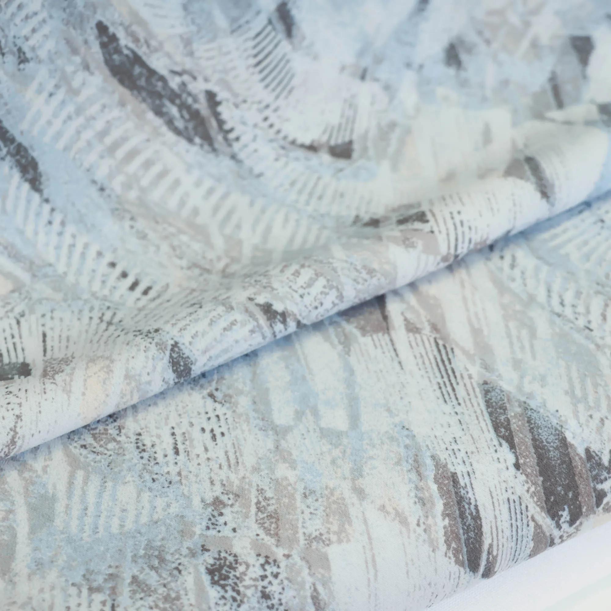 Polyester crêpe licht blauw print