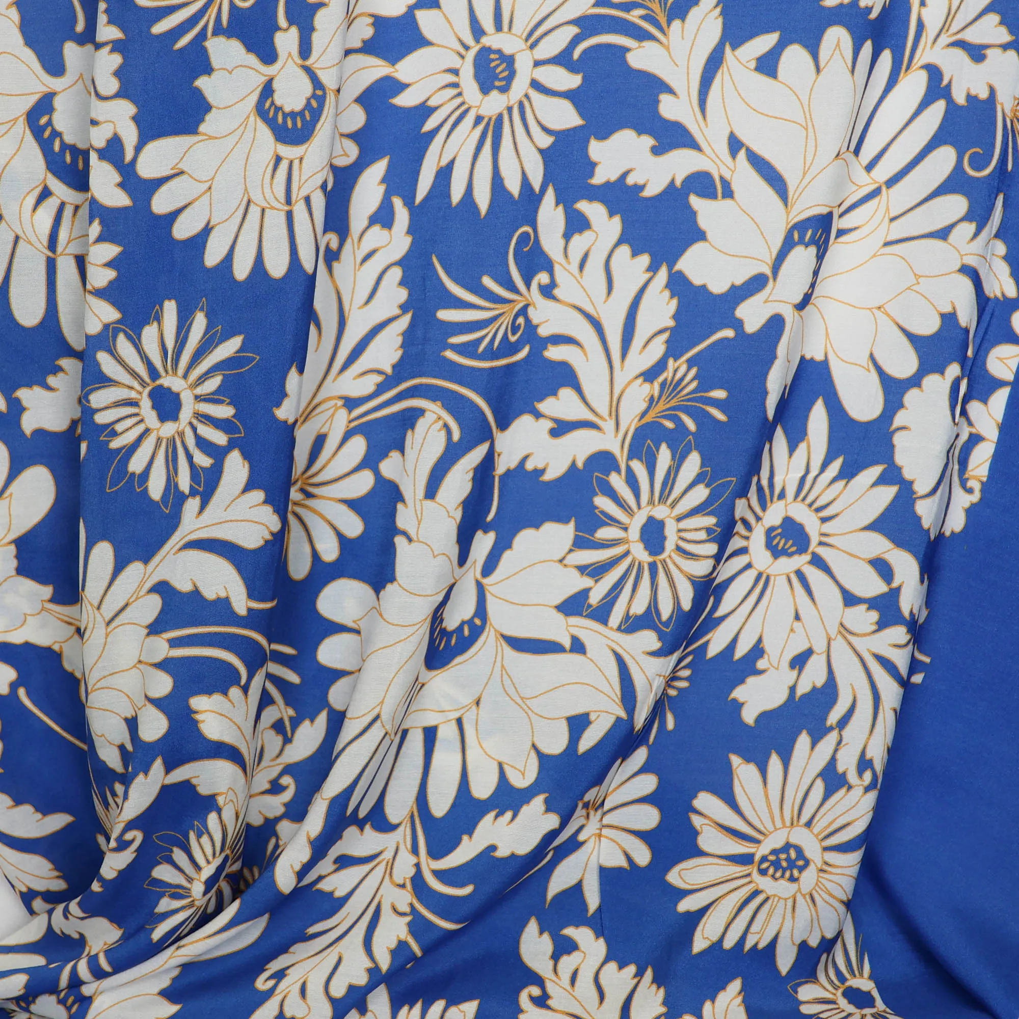 Viscose blauw met bloemen
