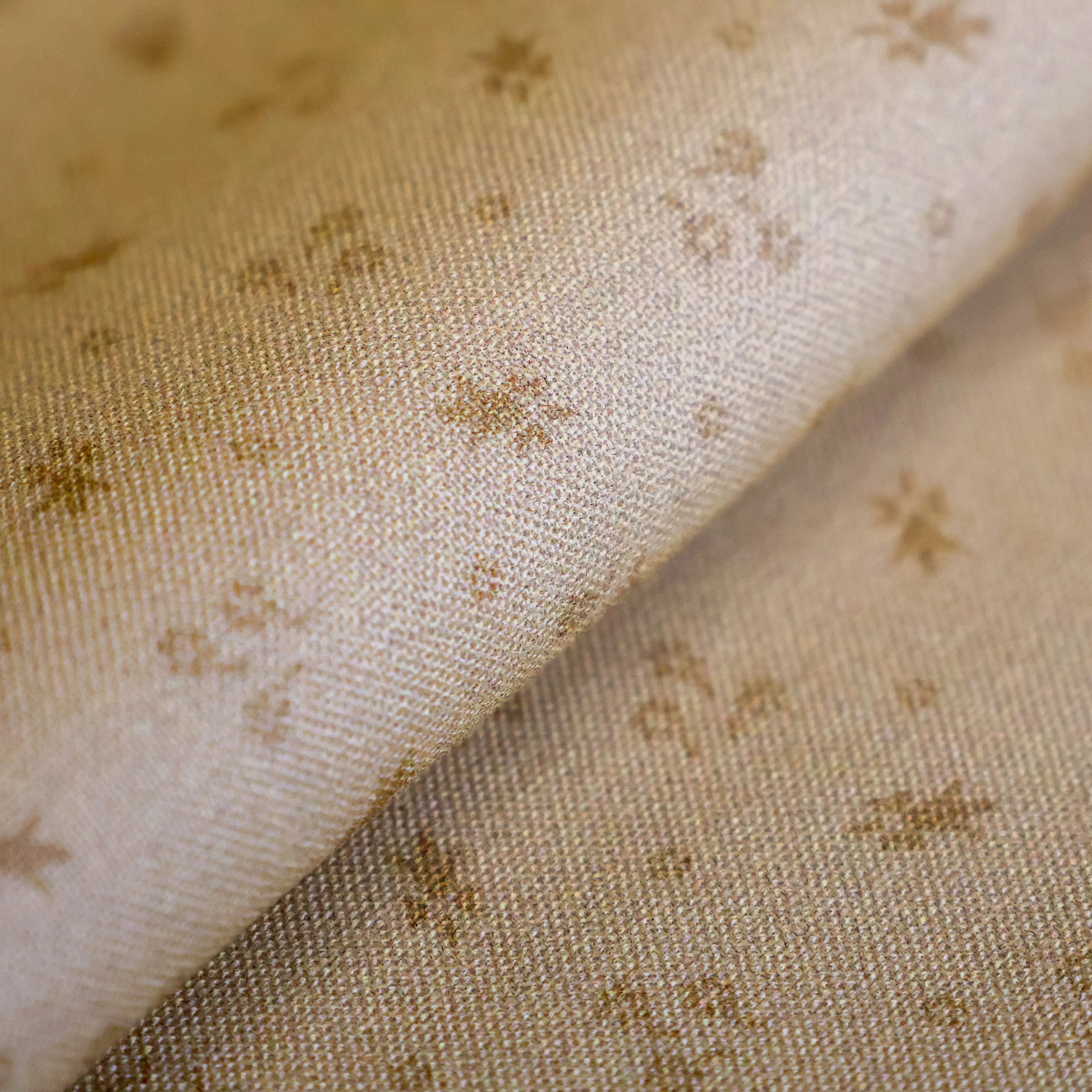 Katoen beige met abstract motief