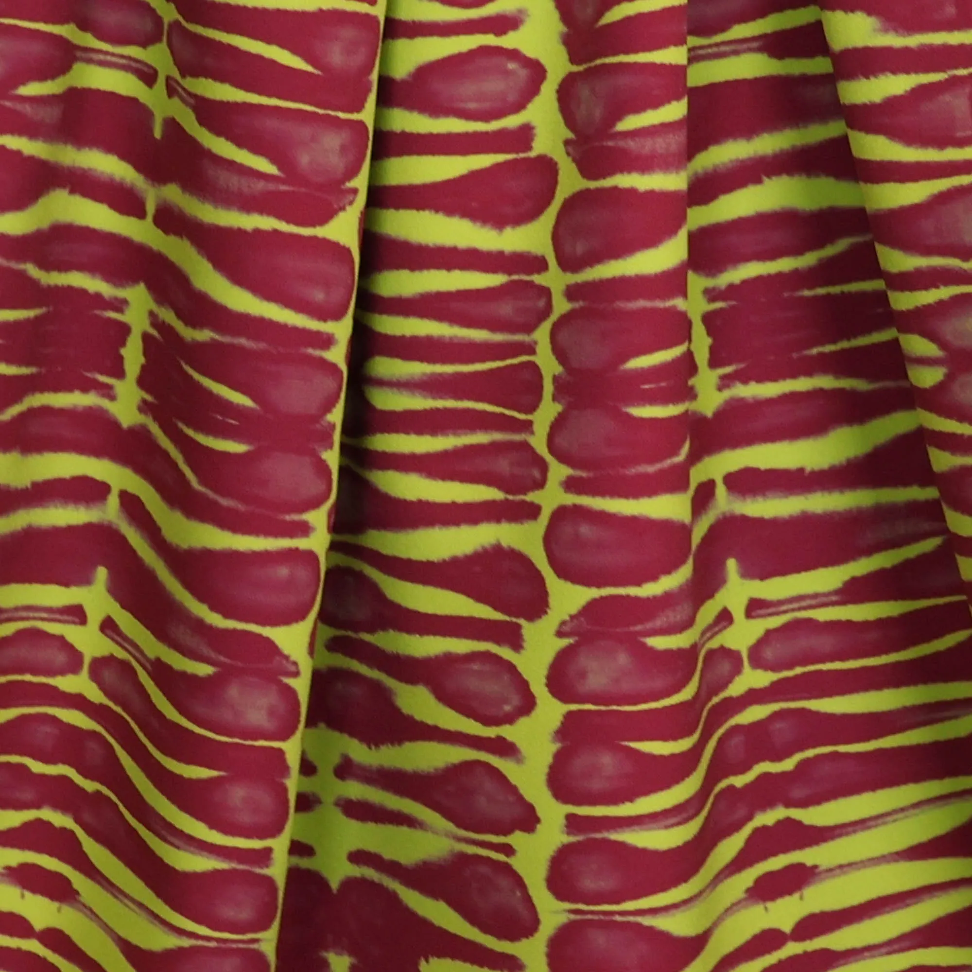 Stretch polyester groen met bordeaux- A La Ville