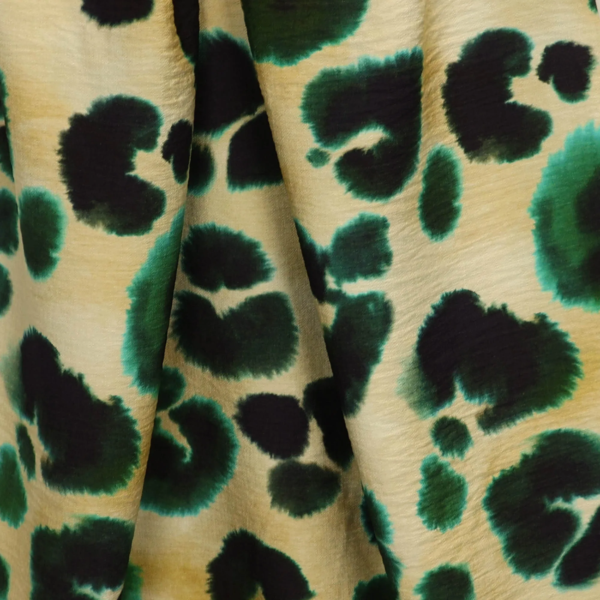 Viscosemengeling ecru met groene dierenprint - A La Ville