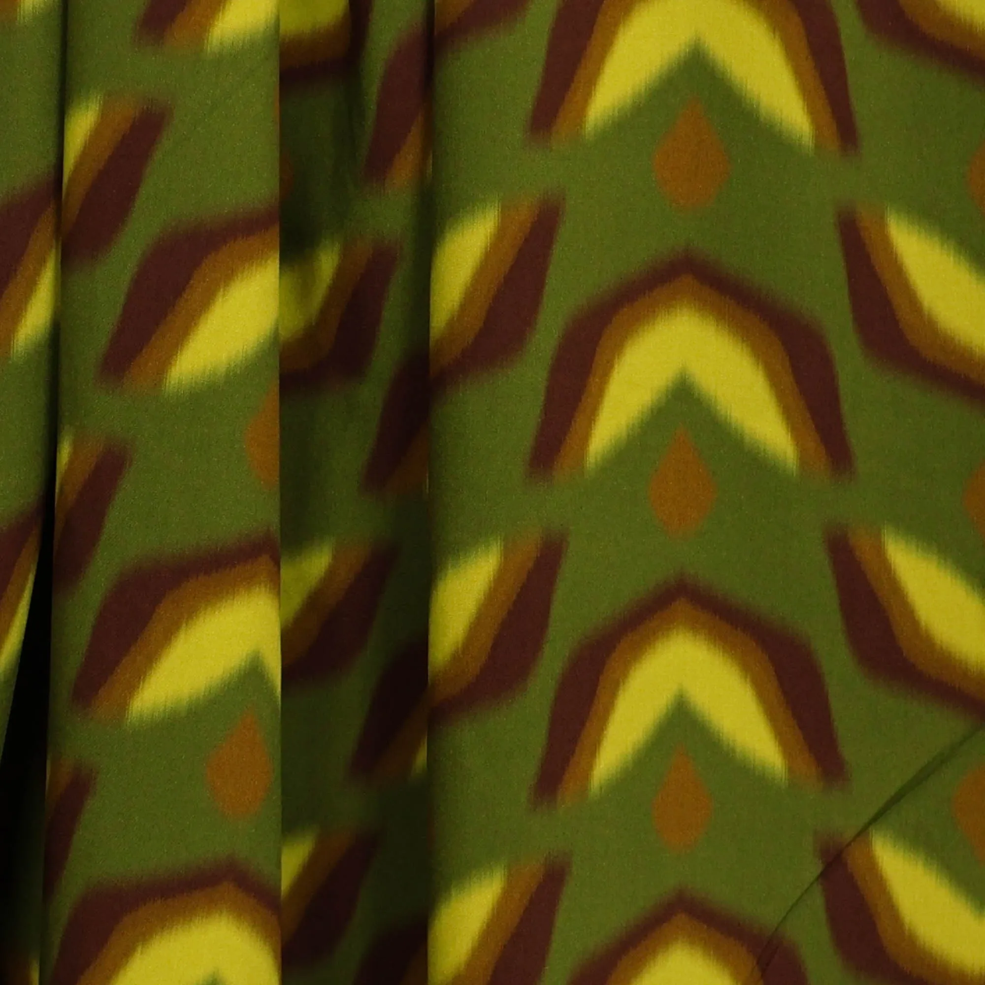 Viscose kaki met patroon - A La Ville