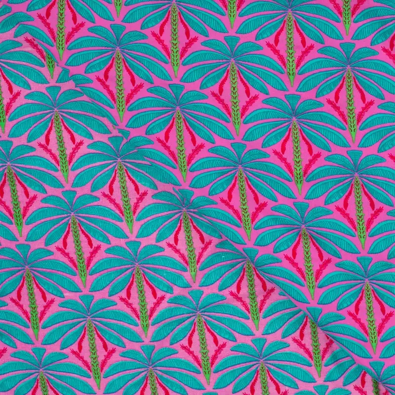 Viscose voile roze met palmbomen
